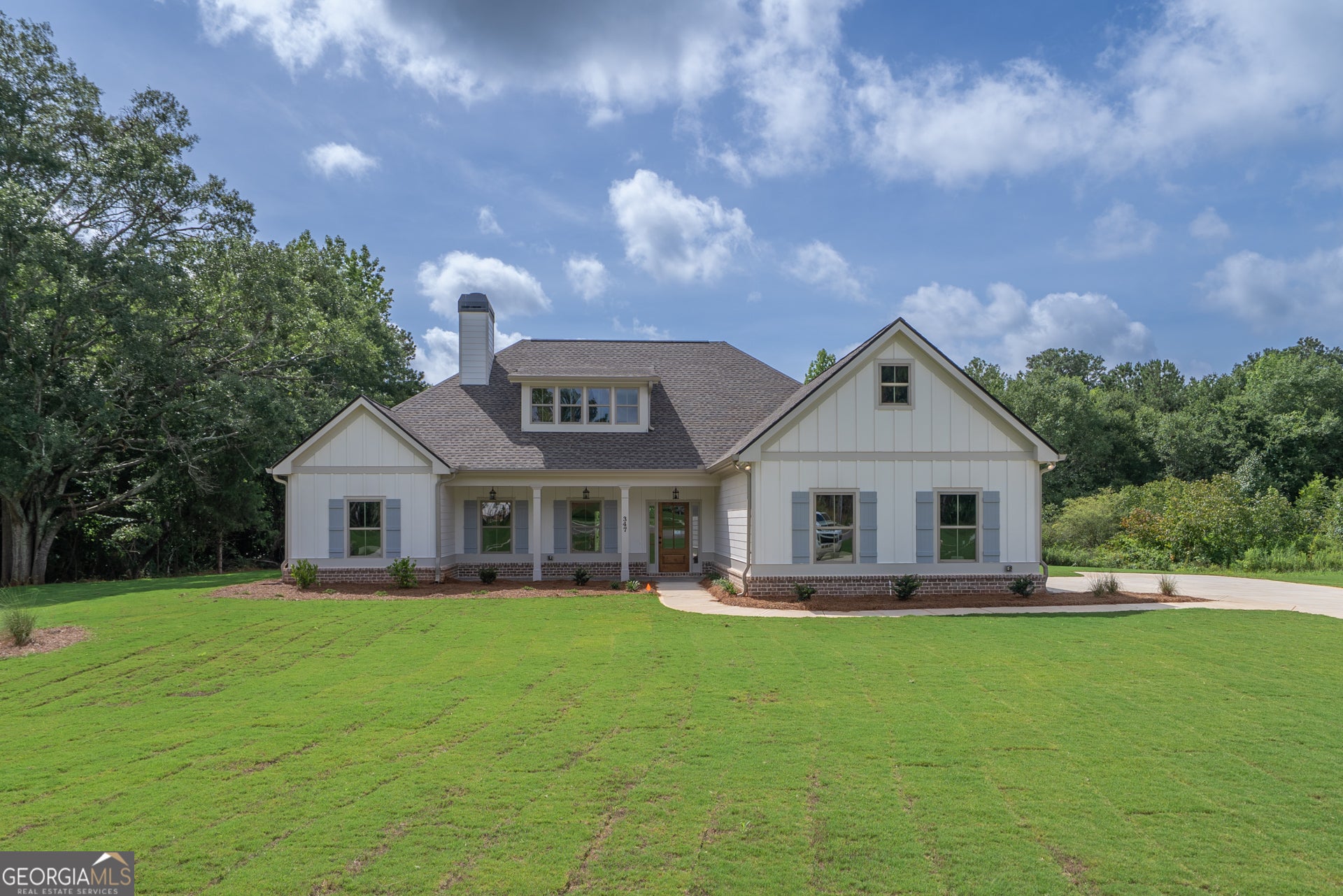 347 Woodfin Way — photo