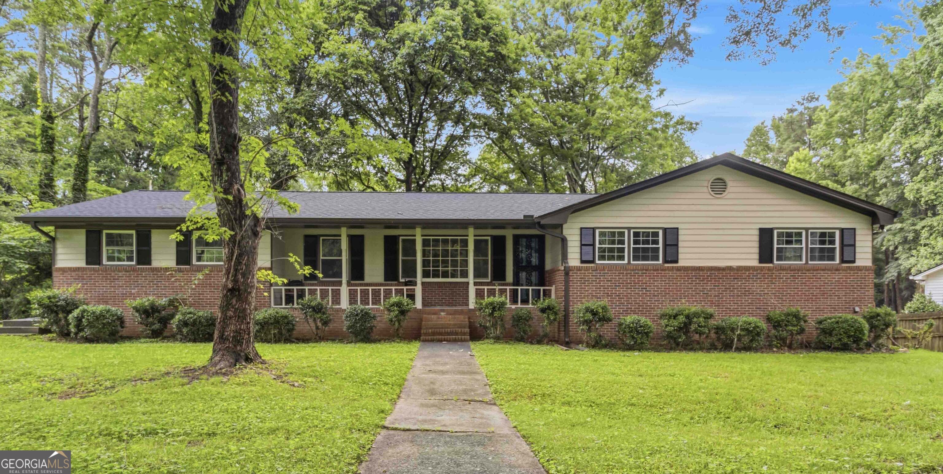 420 Creekview Ct — photo