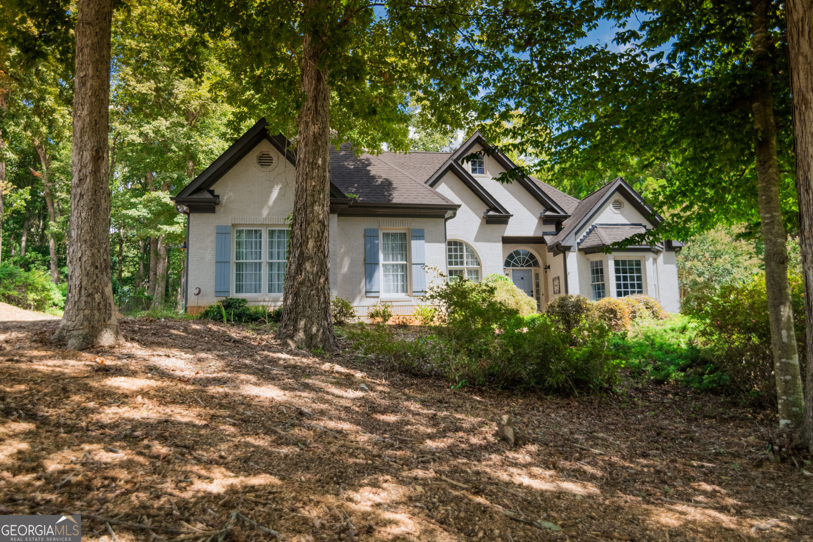 537 Old Collins Rd — photo
