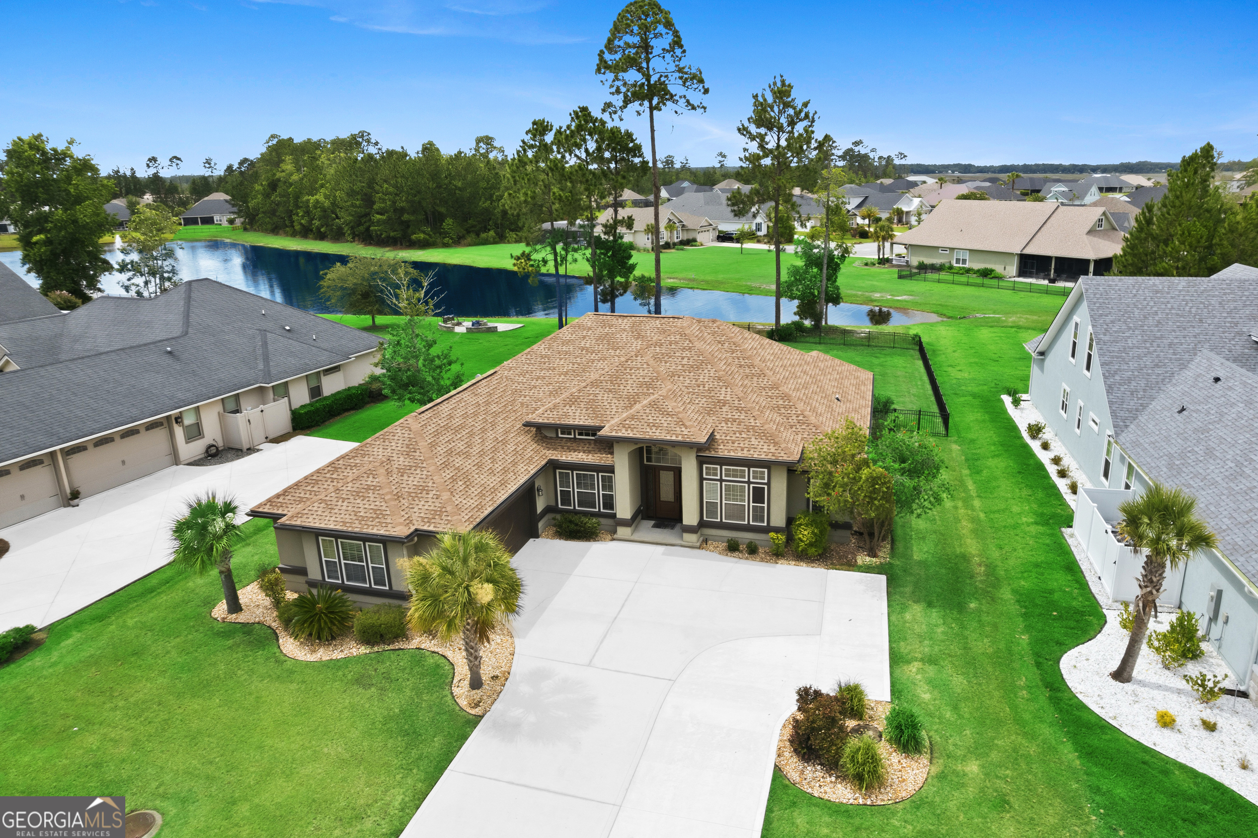 214 Fiddlers Cove Dr — photo
