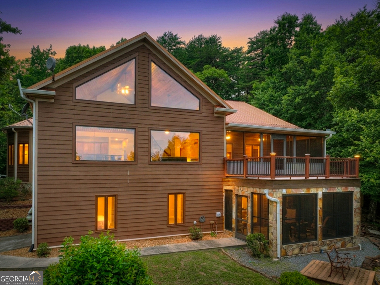 762 Pettit Ridge Rd — photo
