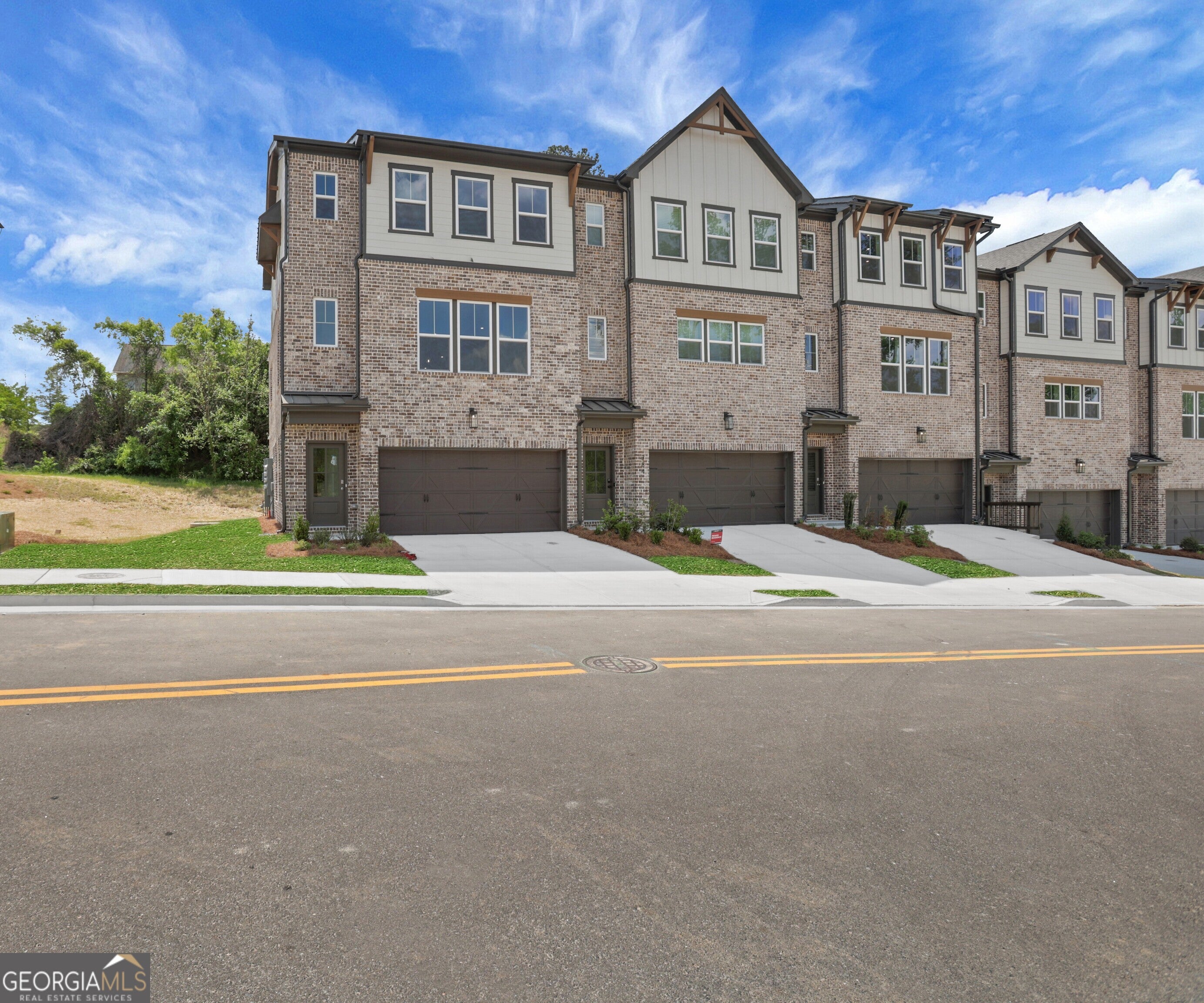 386 Sunset Hollow St — photo