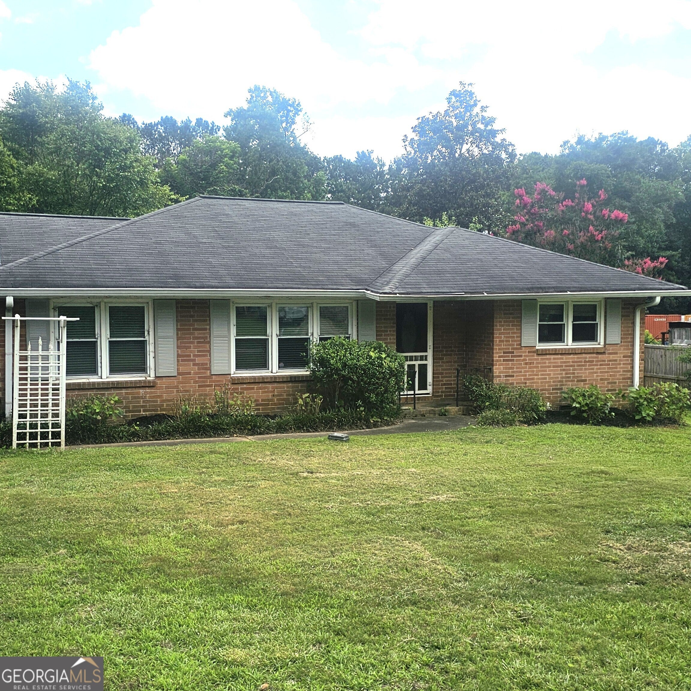 1879 Gherry Dr — photo