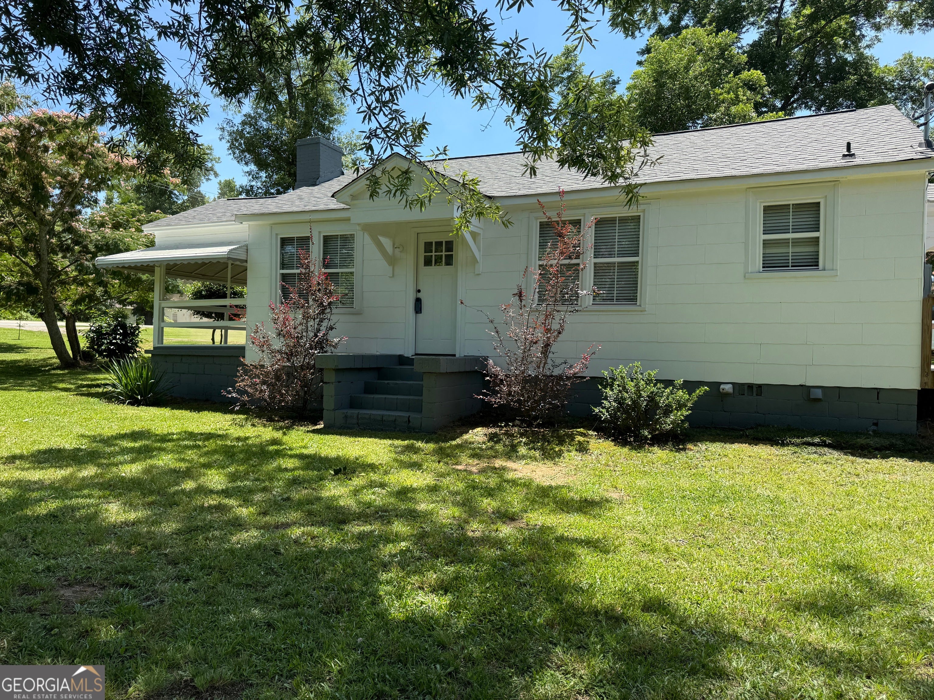 1511 W Poplar St — photo
