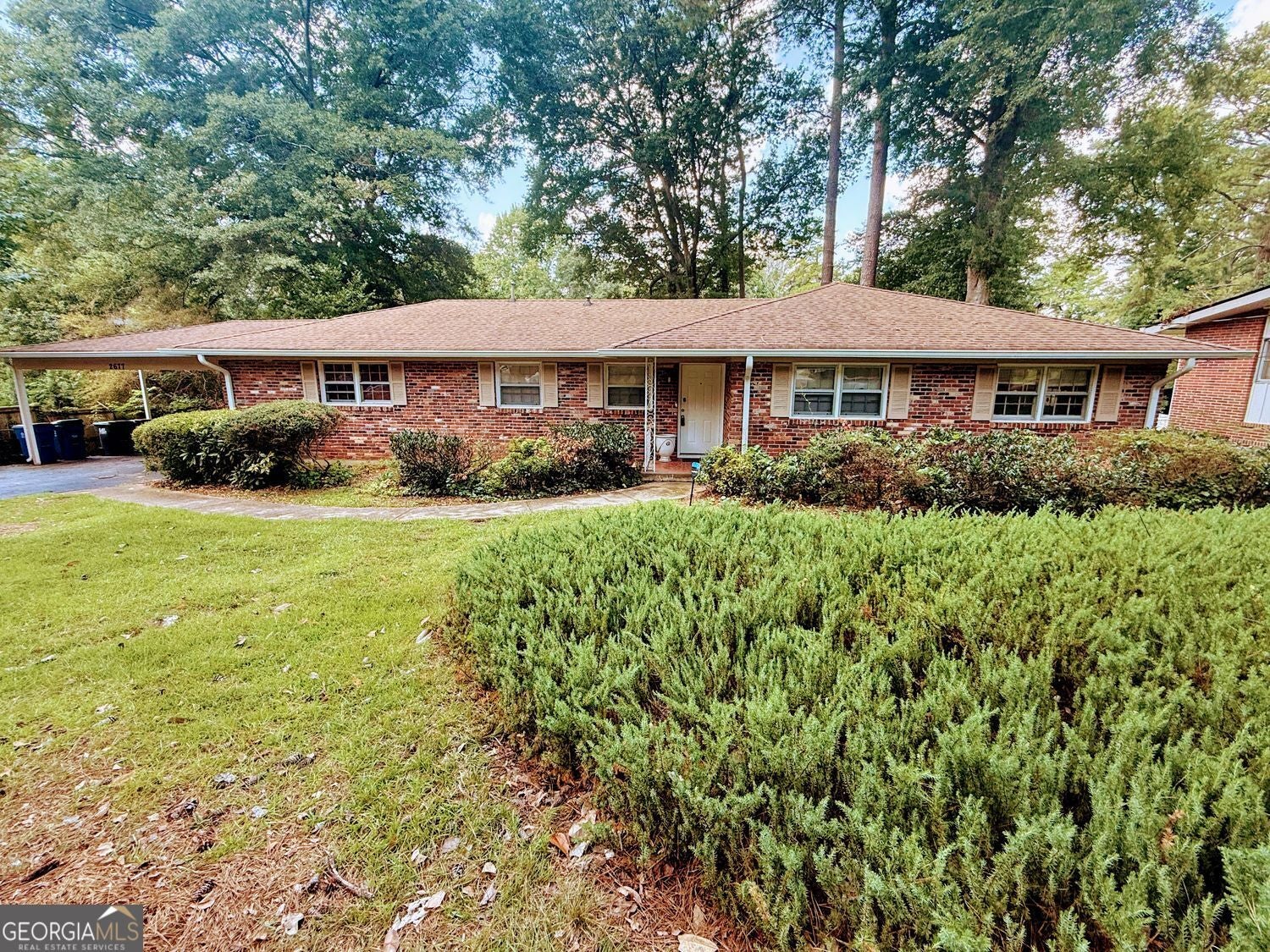 2677 Lancaster Dr — photo
