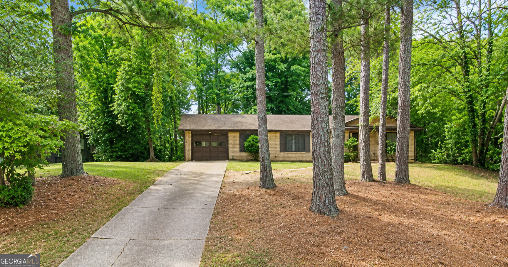 1035 Worley Dr — photo