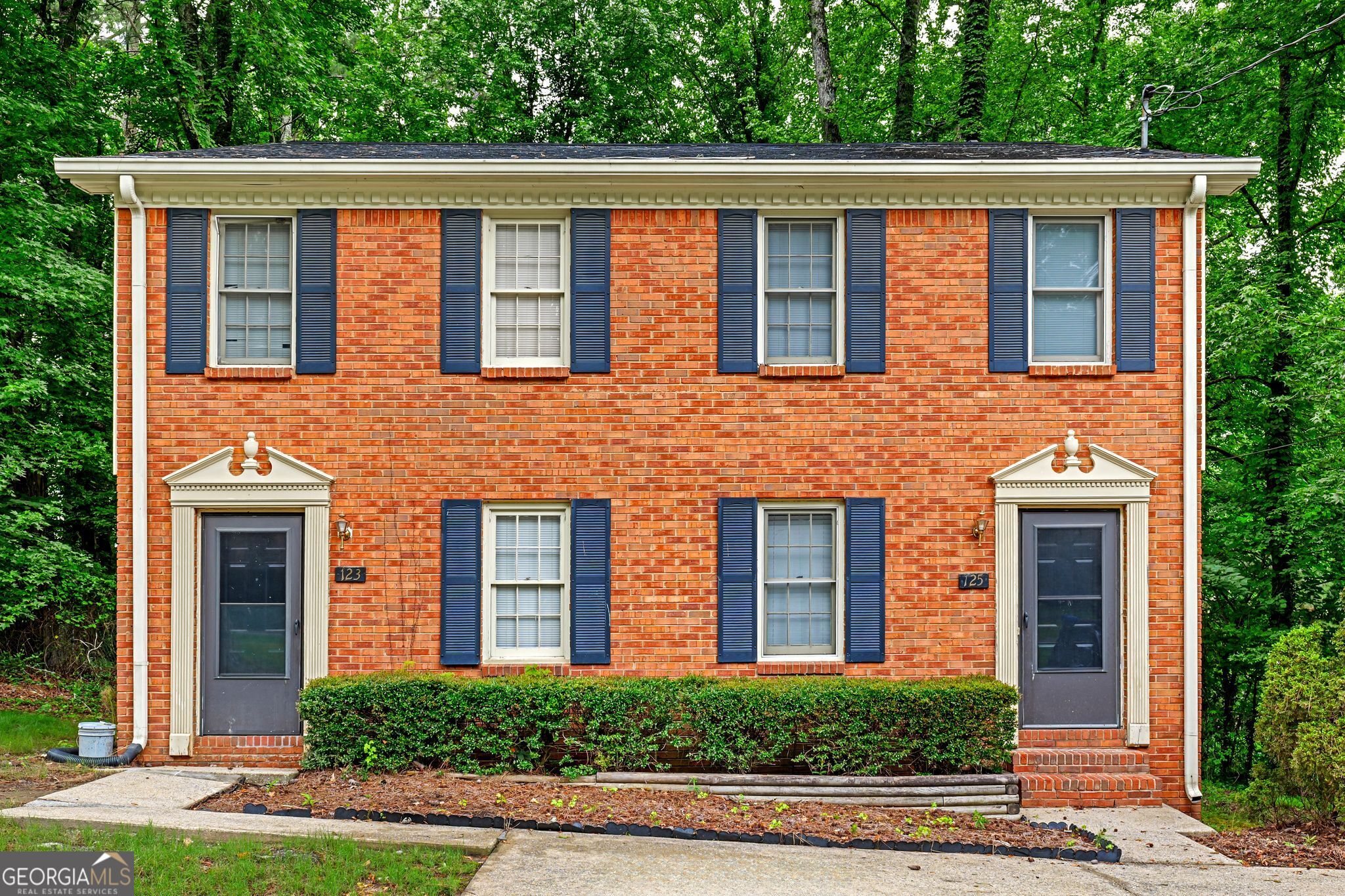 123-125 Curtis Rd — photo