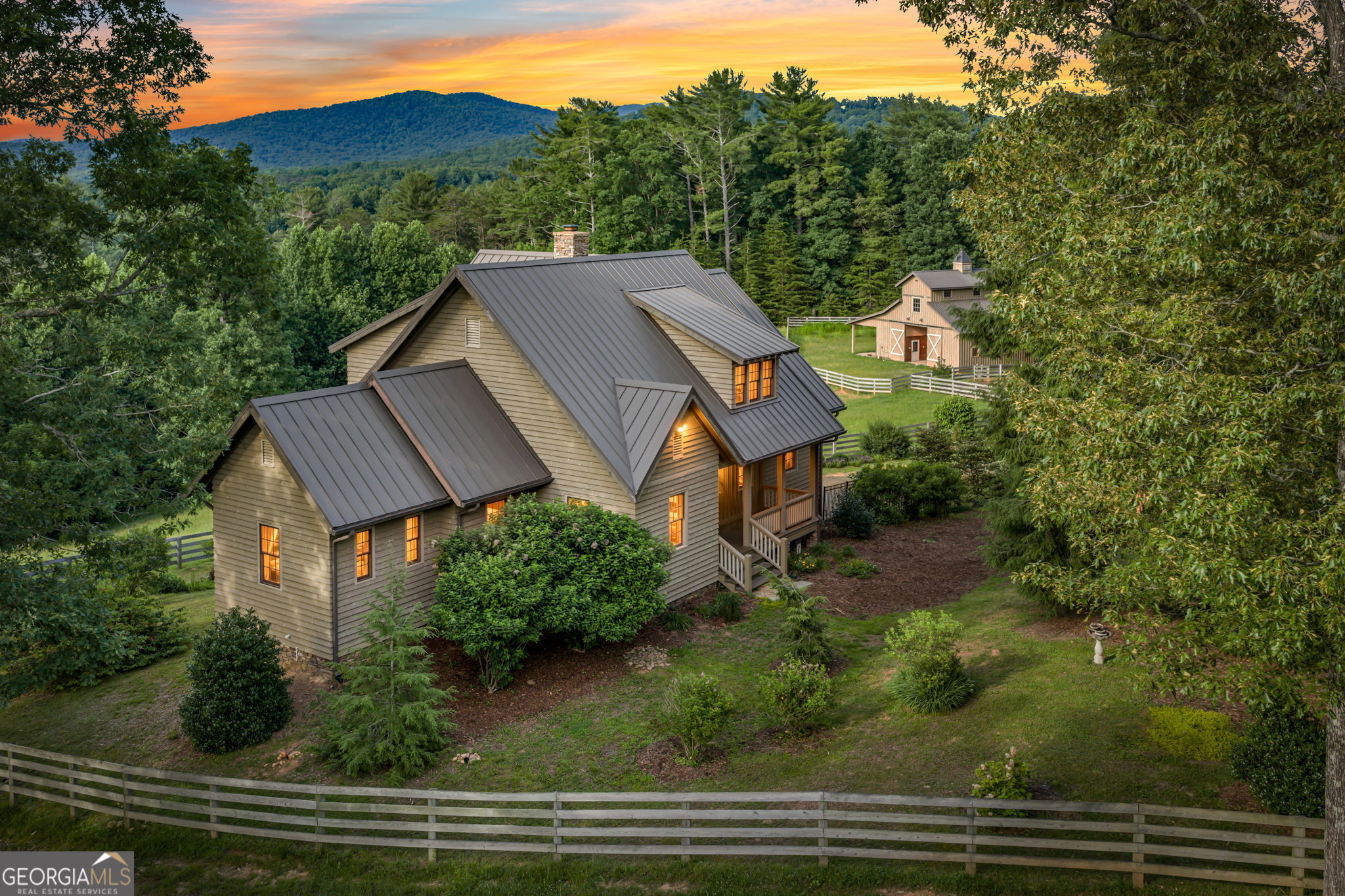 290 Old Anderson Creek Rd — photo