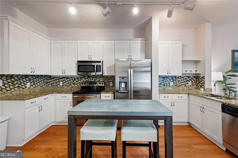 5300 Peachtree Rd 0501 — photo