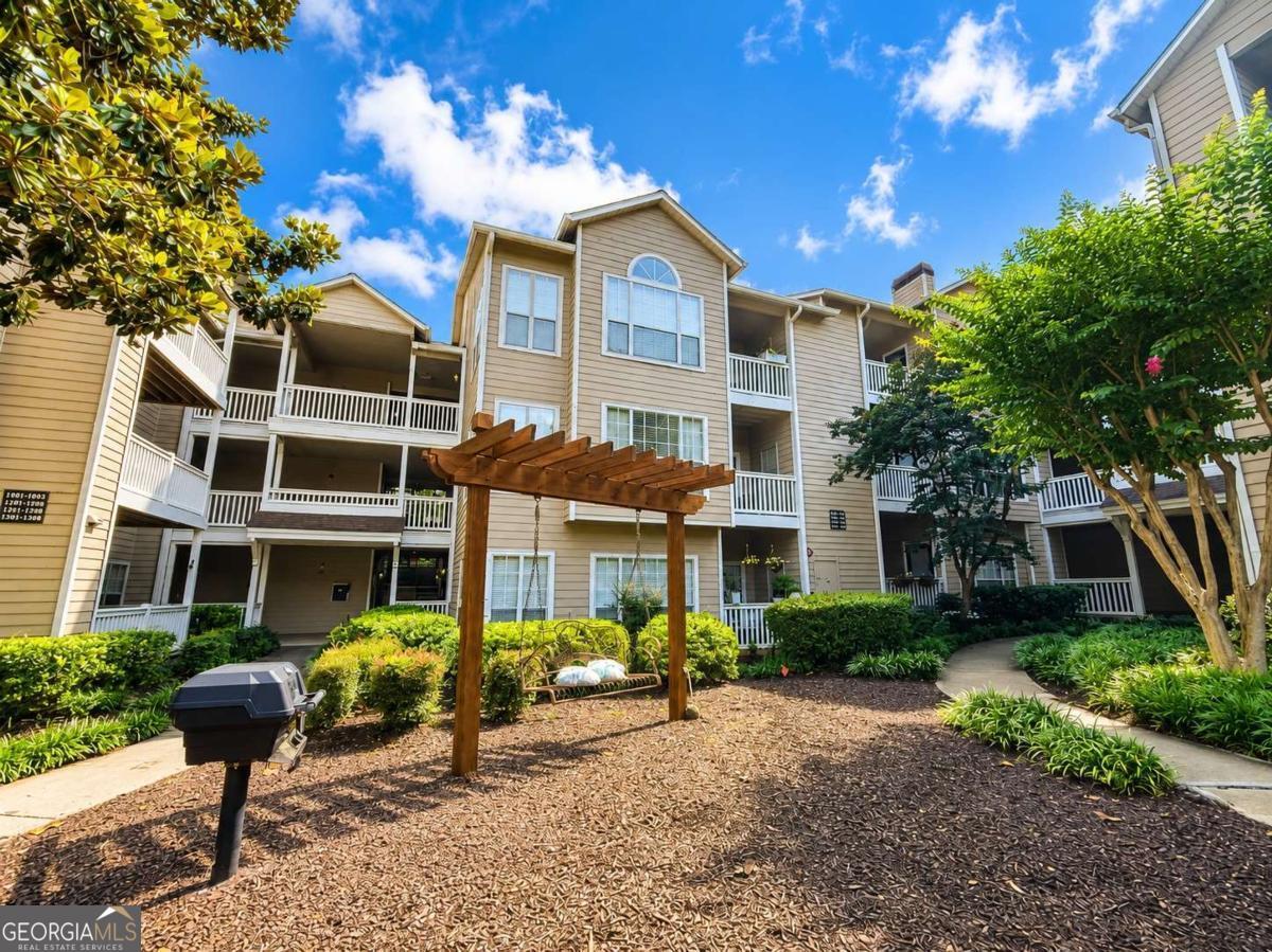 1250 Parkwood Cir SE 1312 — photo