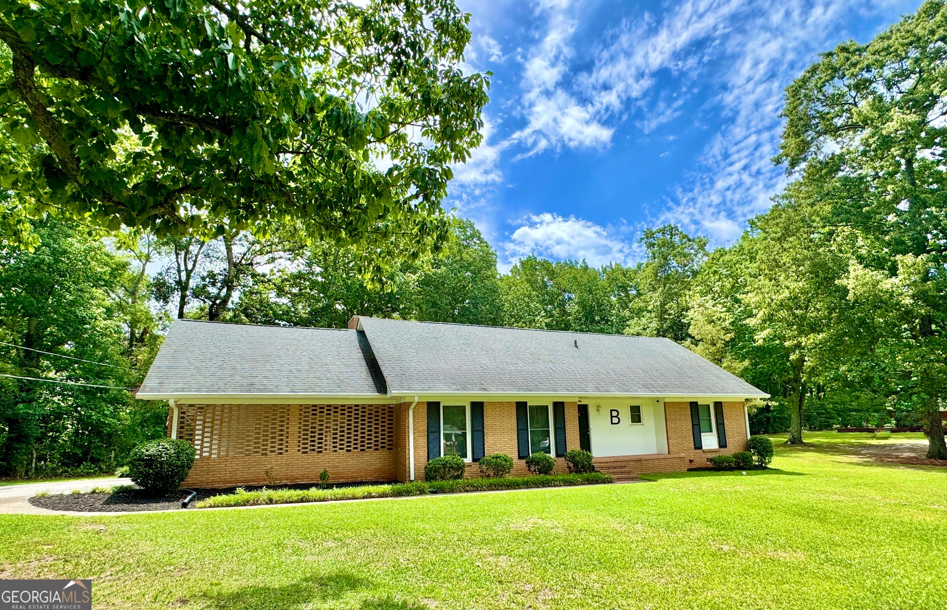 758 S Cherokee Rd — photo