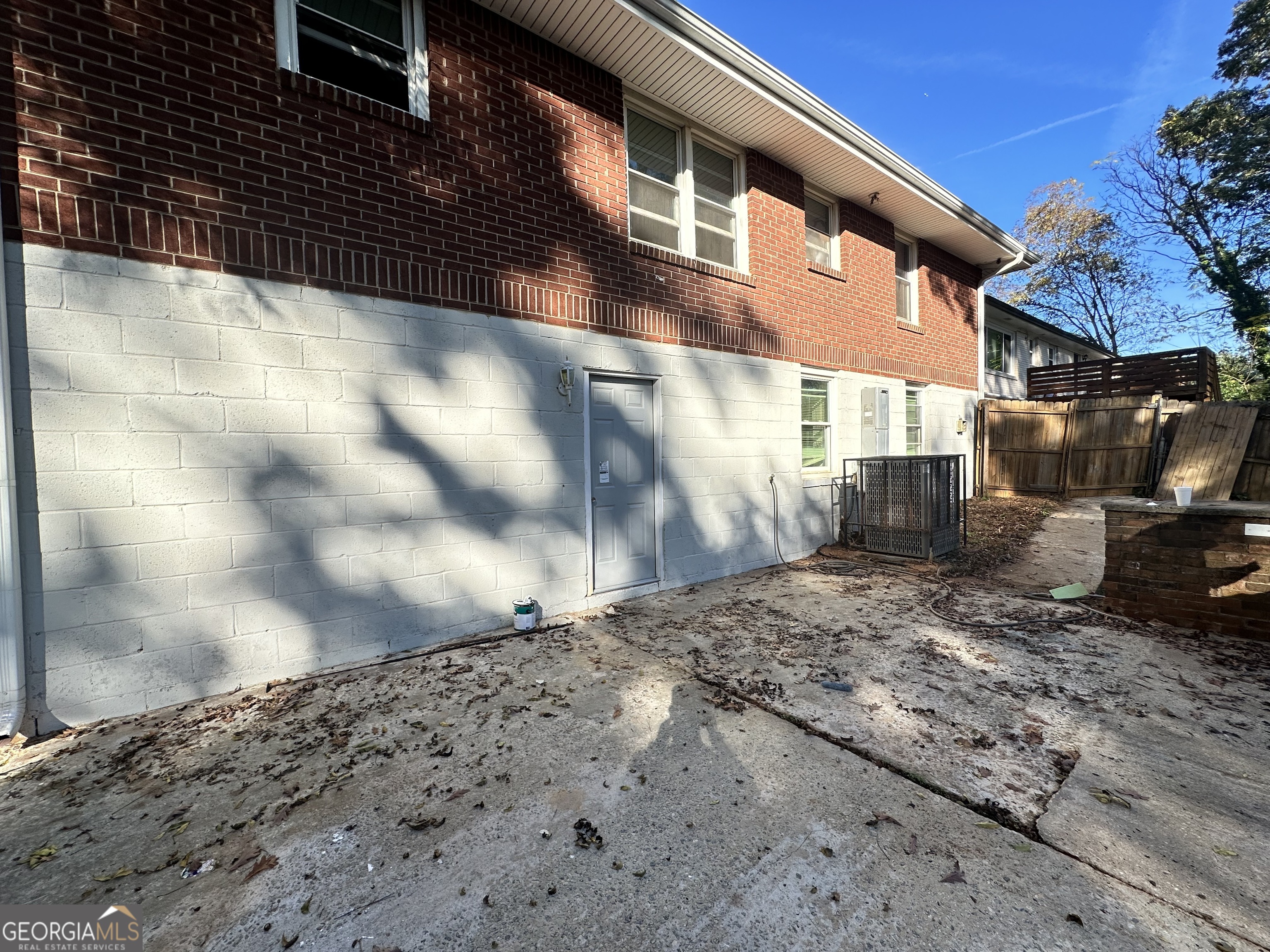 1865 Vicki Ln SE — photo