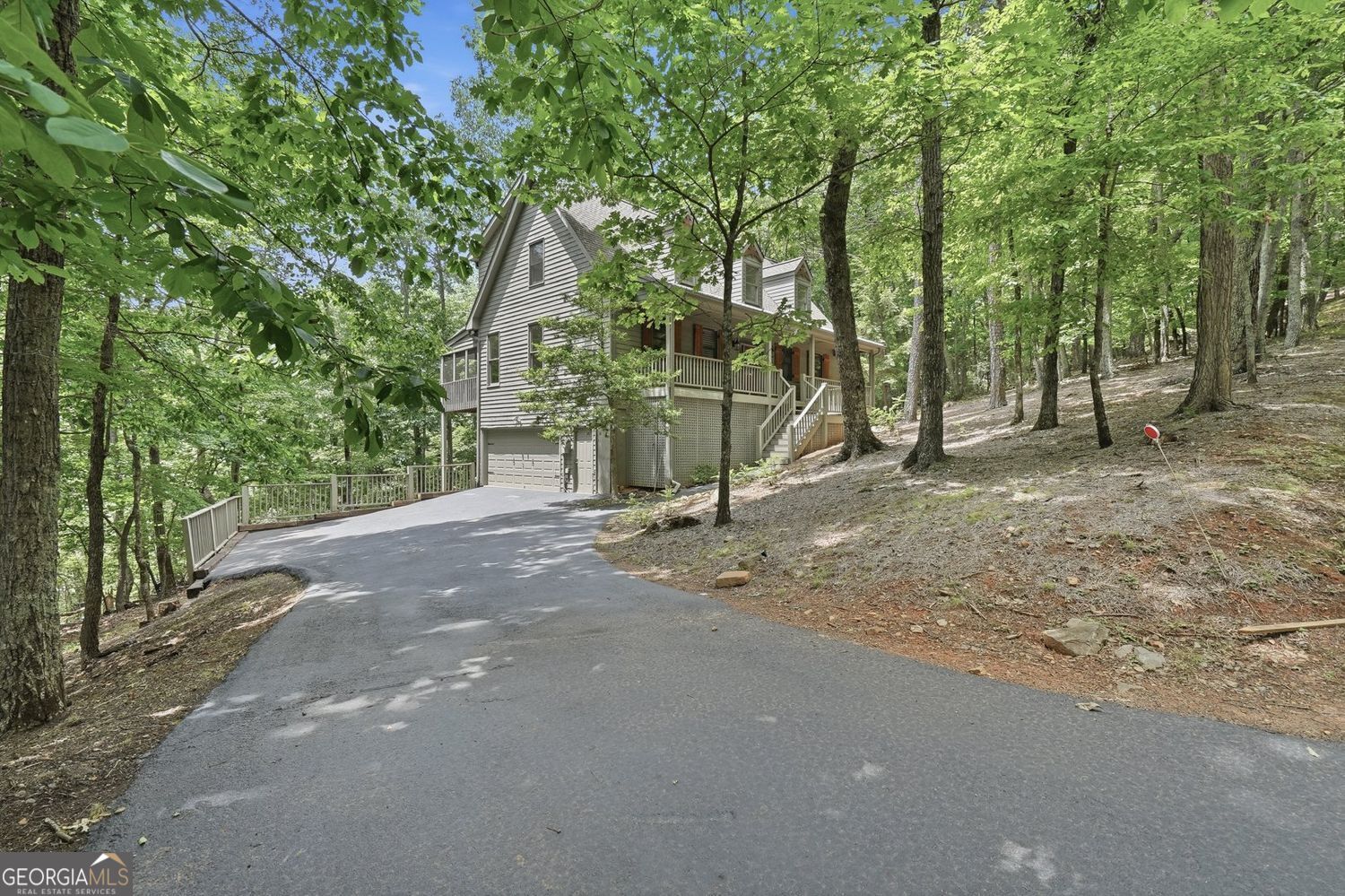 222 Bellflower Dr — photo