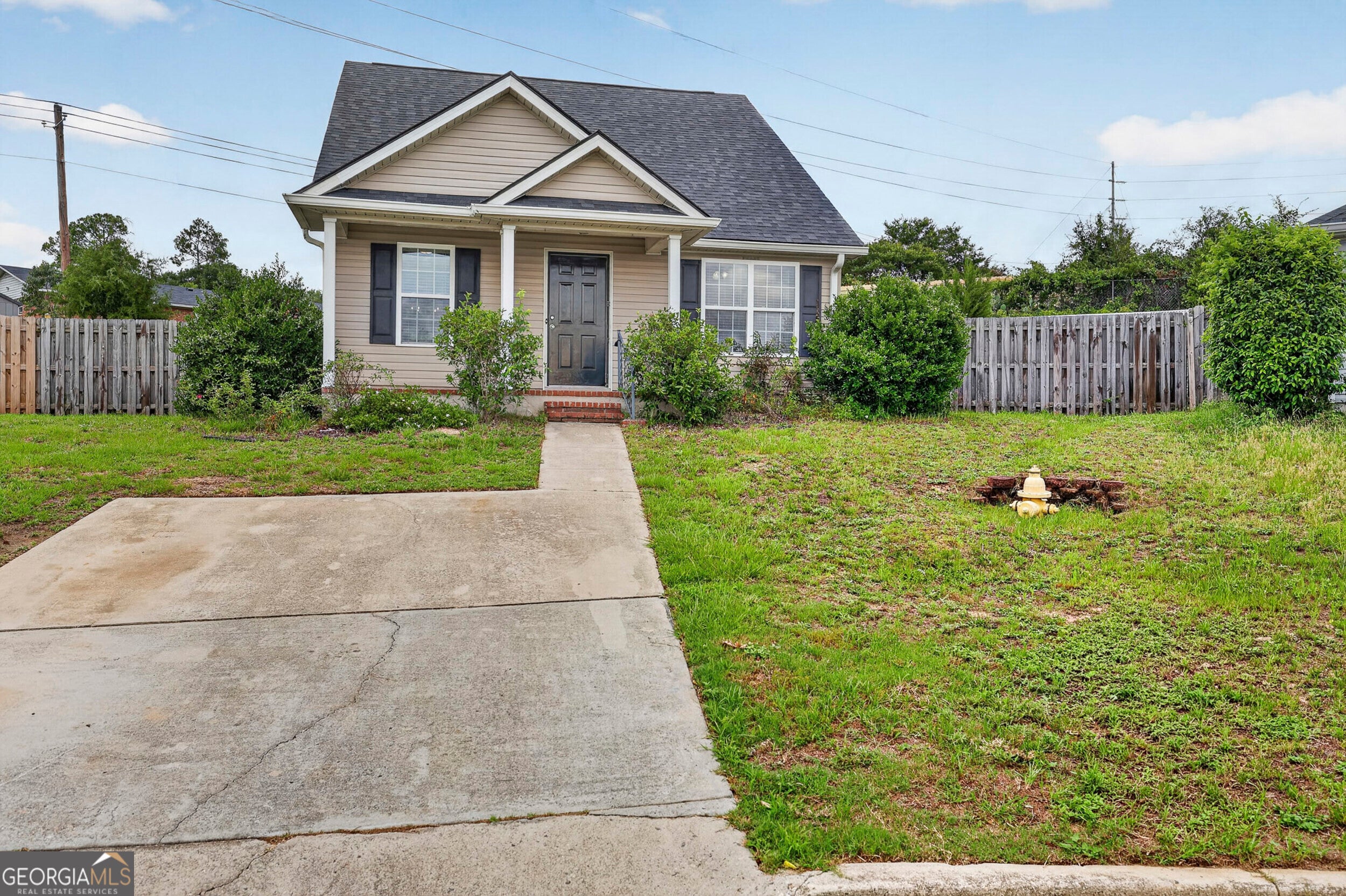 2123 Whitney South Dr — photo