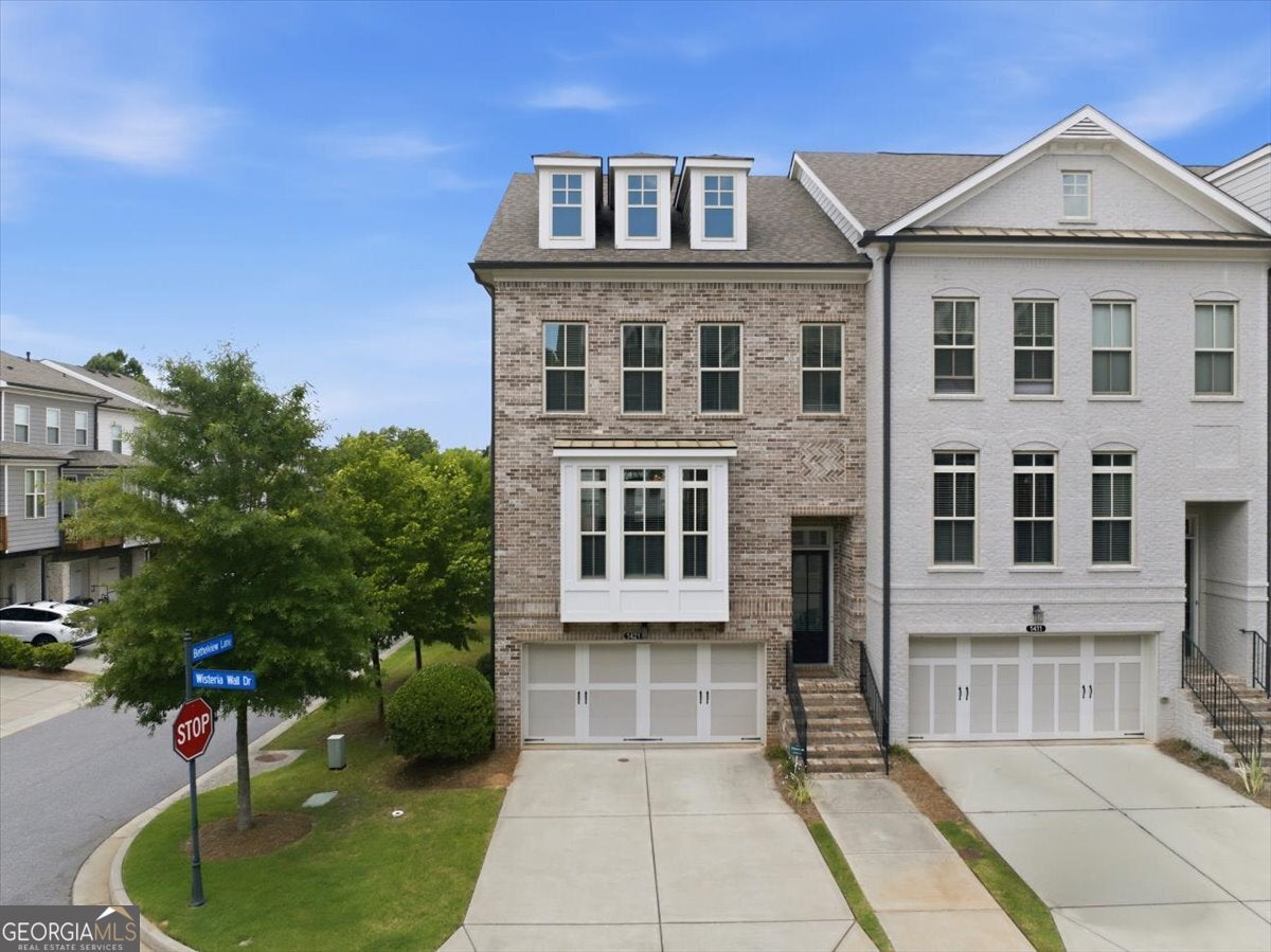1421 Wisteria Wall Dr — photo