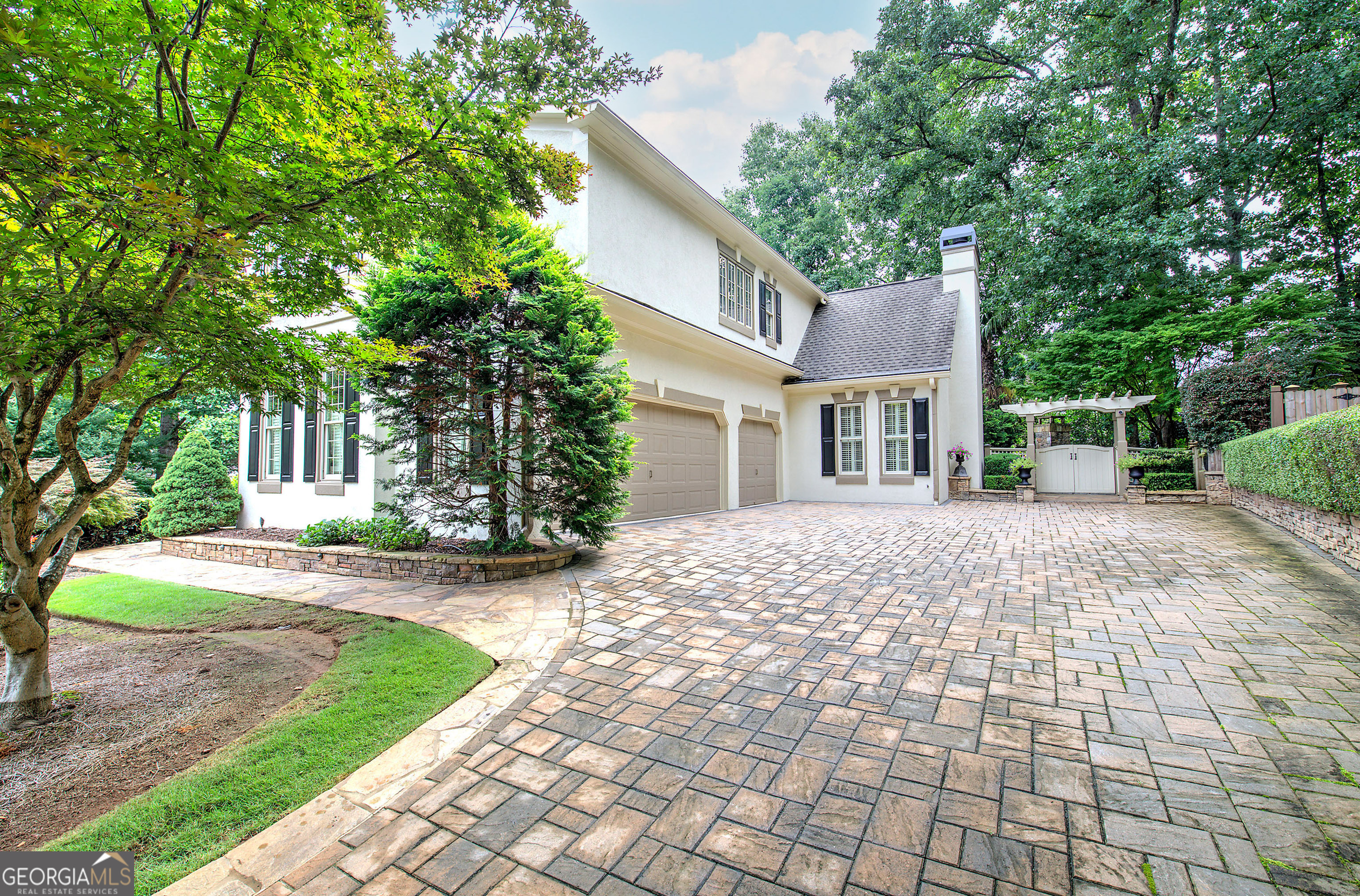 1402 Downington Vw NW — photo