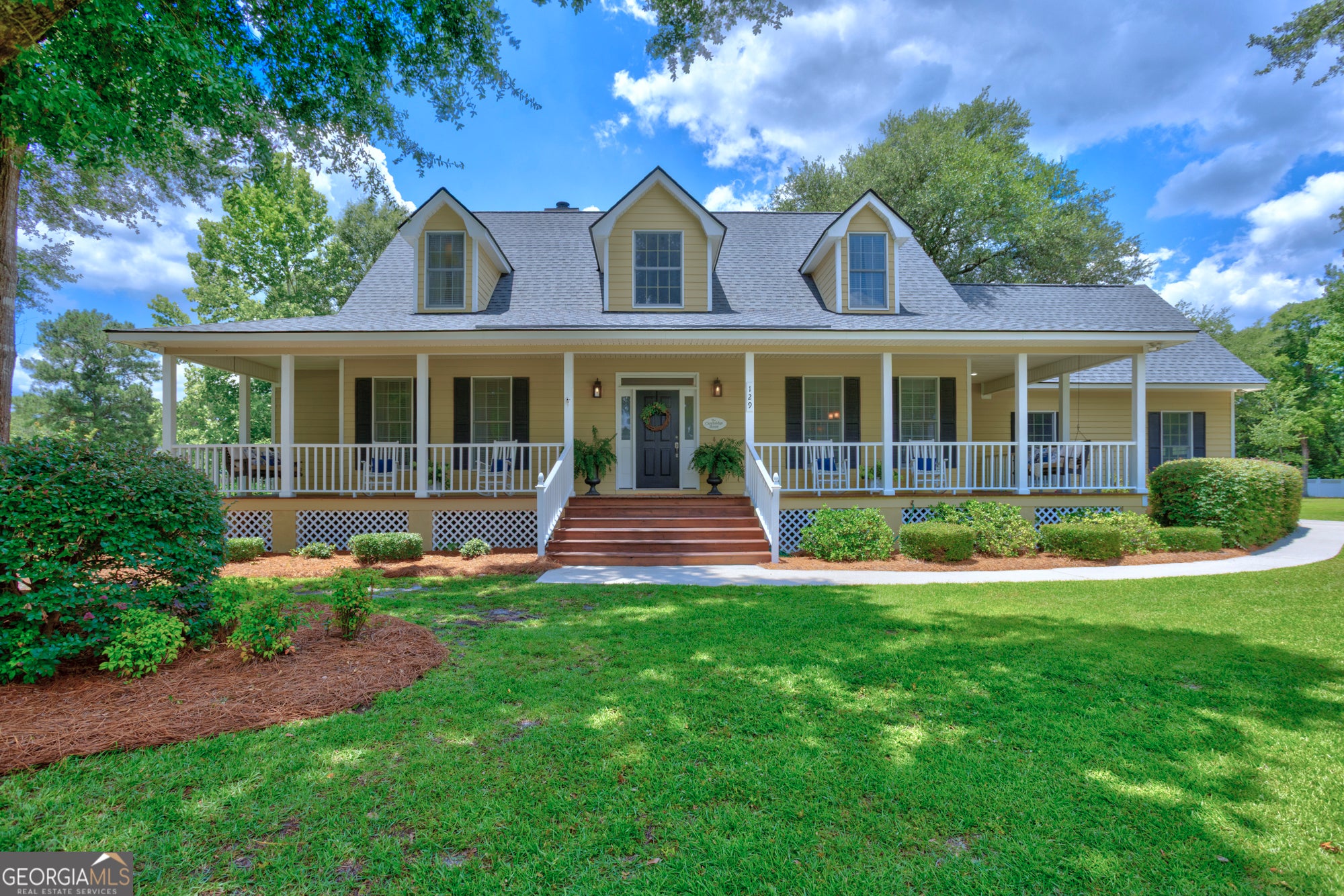 129 Cambridge Dr — photo