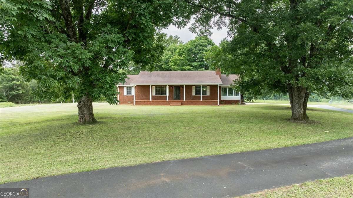 463 Arnoldsville Rd — photo