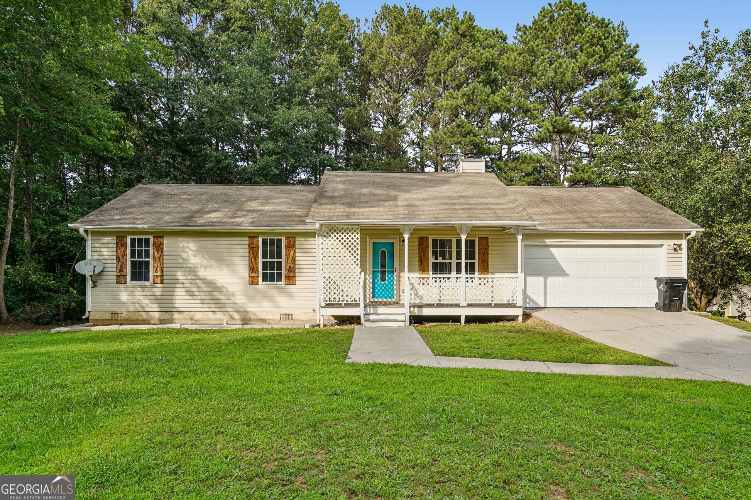 301 Madeline Way — photo