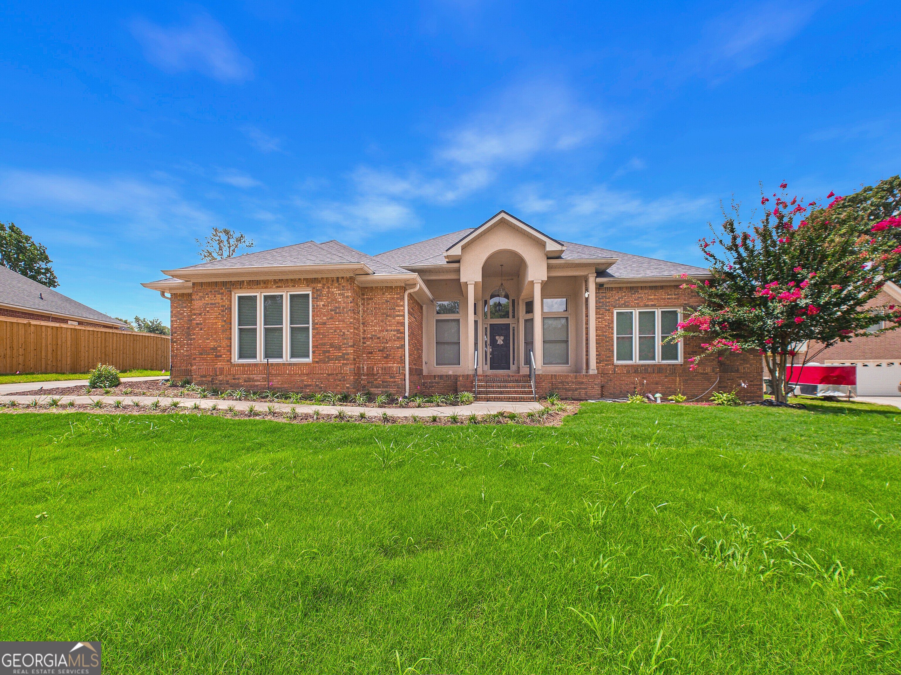 115 Raintree Dr — photo