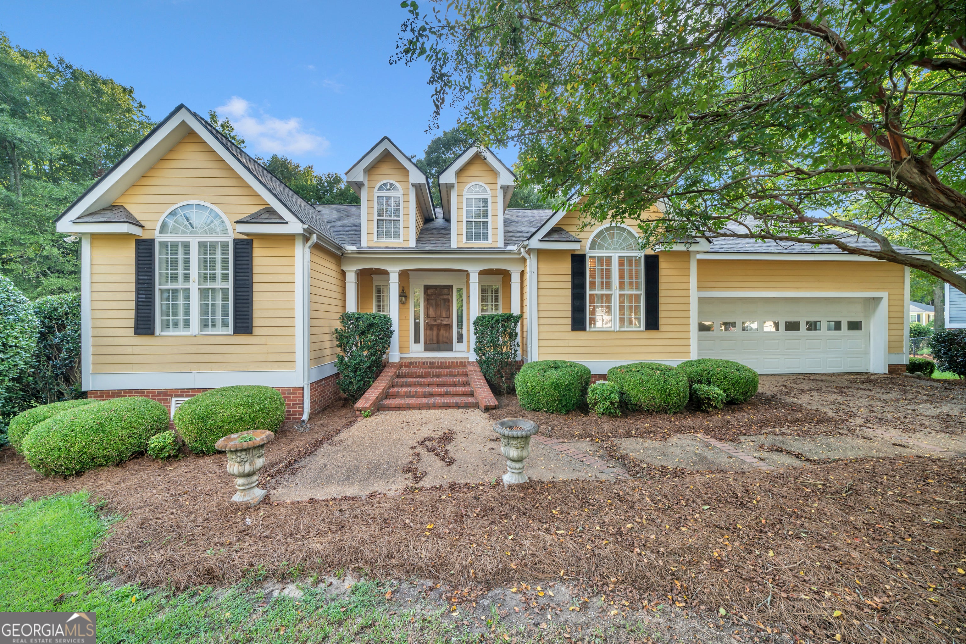 104 Westlake Cir — photo