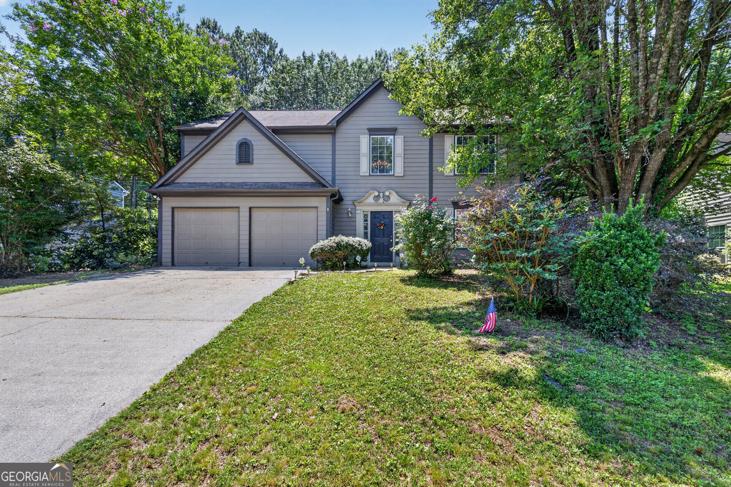 855 Underhill Ct — photo