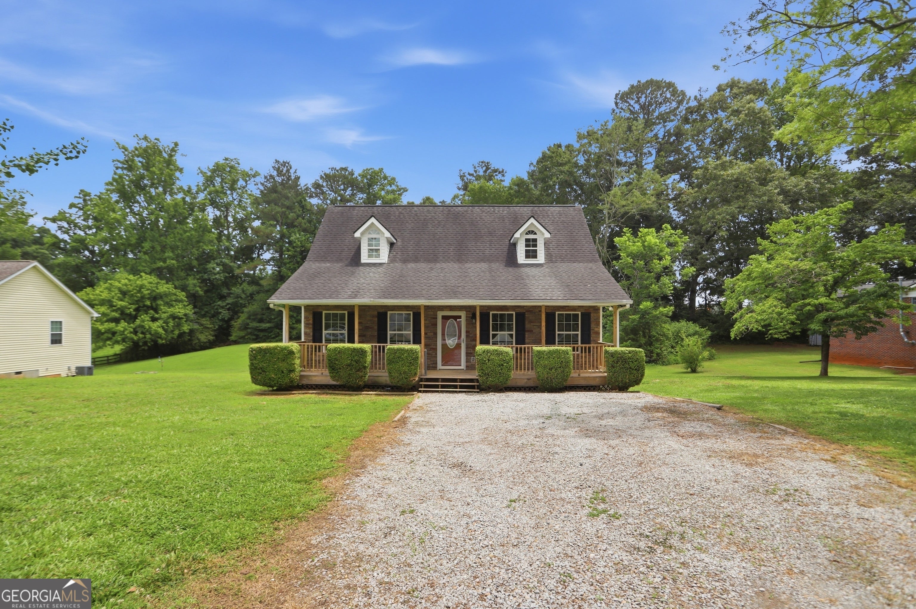345 Rainey Rd — photo