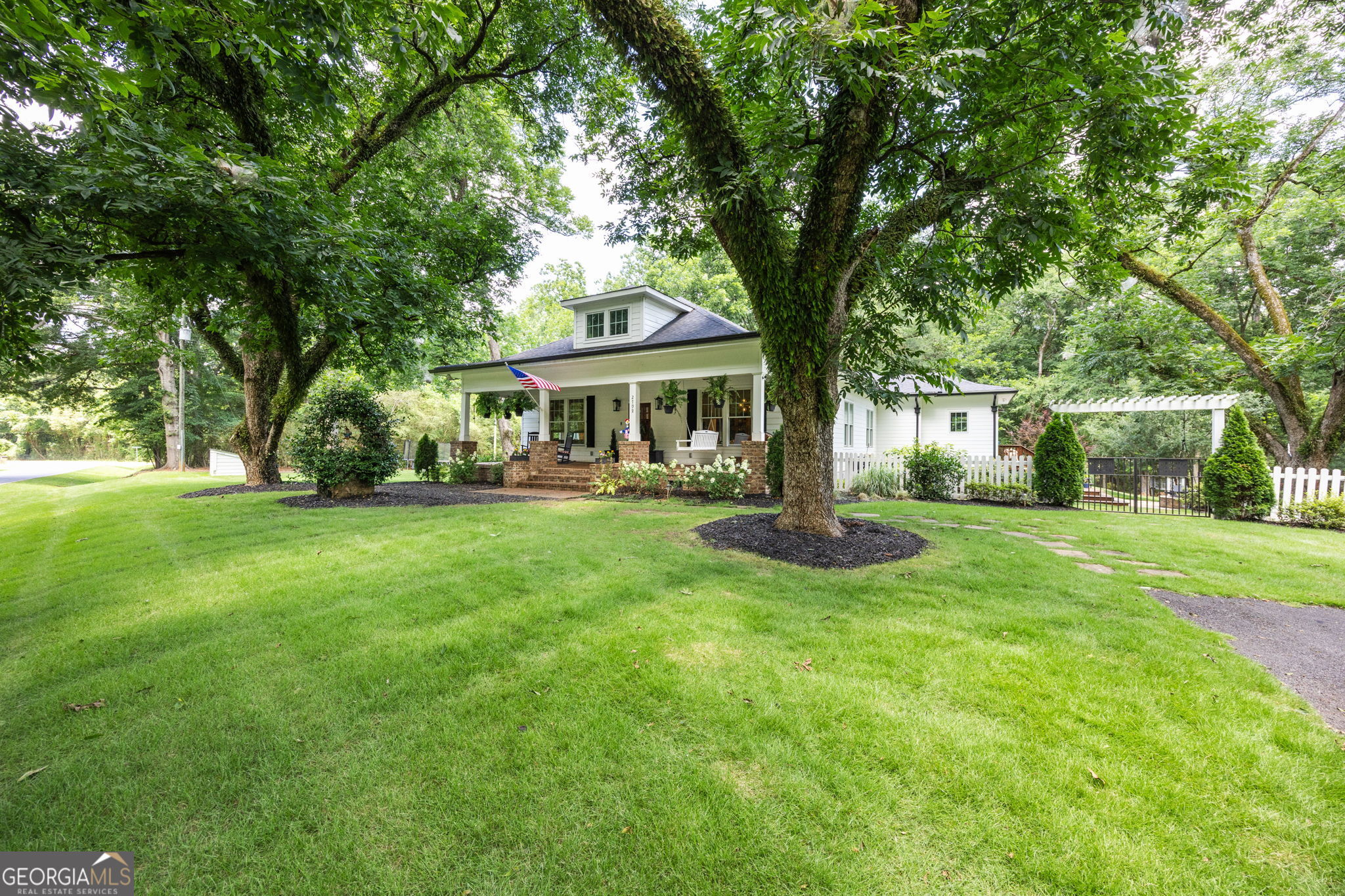 2798 Stokes Store Road, Forsyth GA 31029