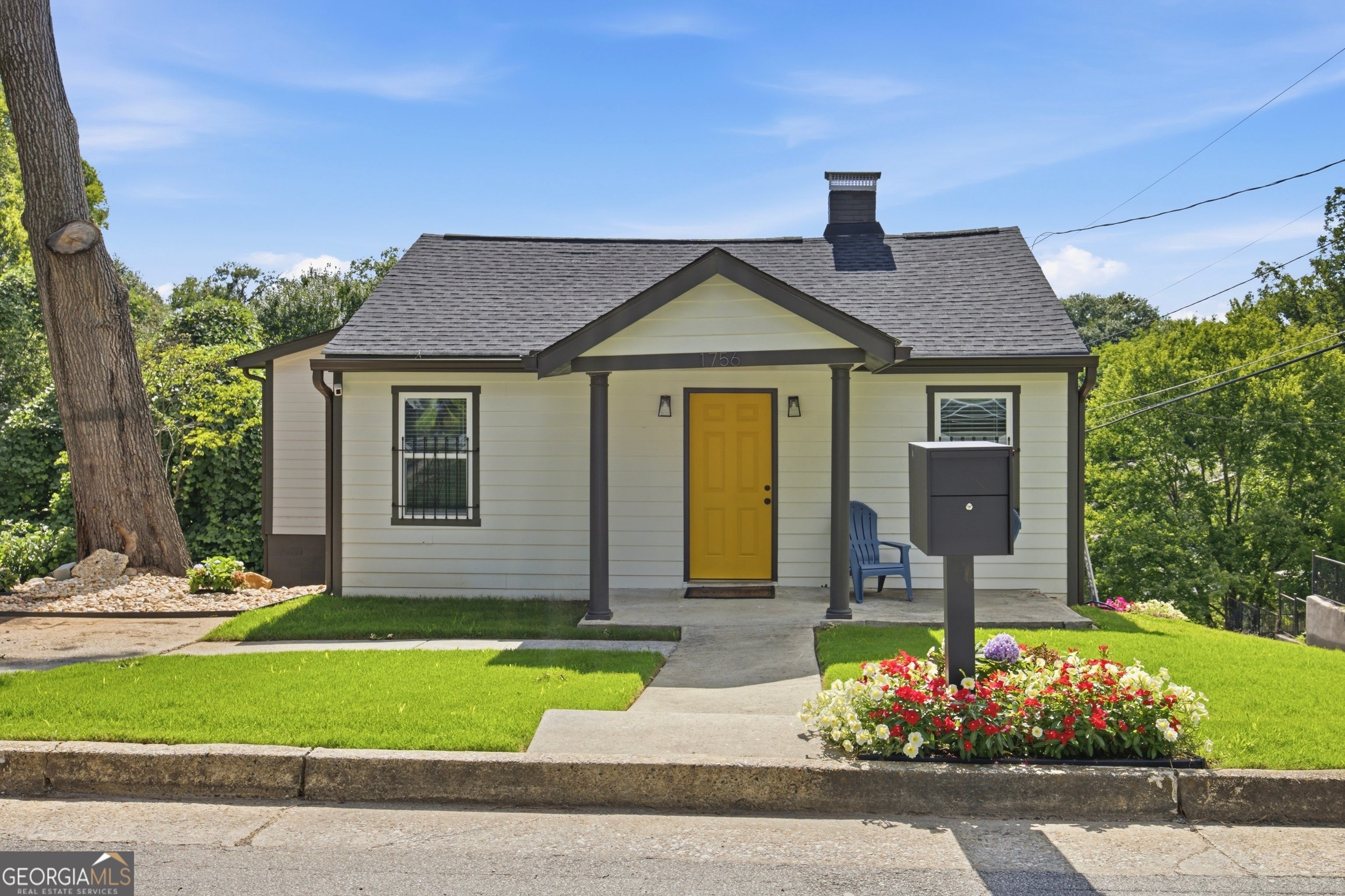 1756 Mary George Ave NW — photo