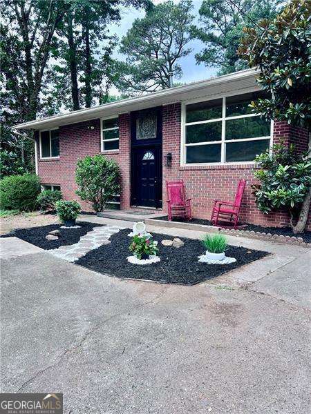 2600 Benson Poole Rd SE — photo