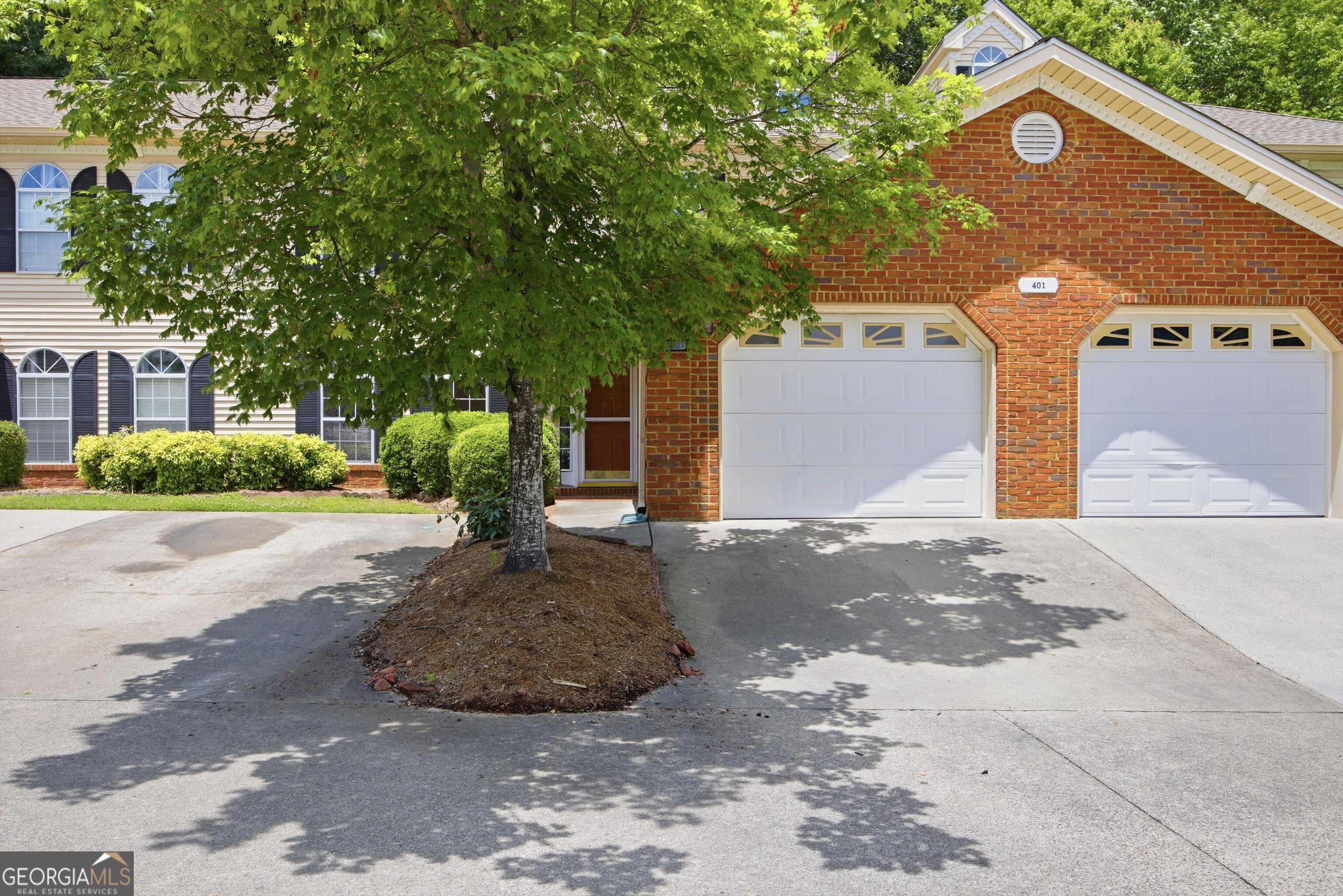 401 Live Oak Ln 65 — photo
