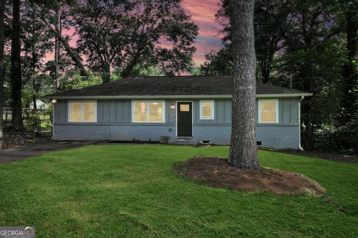 551 Floyd Dr SE — photo