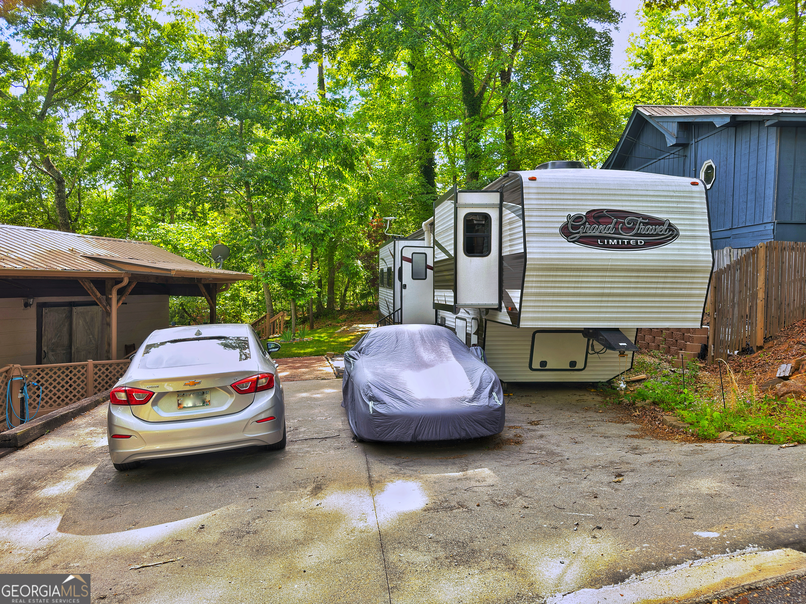 1085 Mountain Shadows Dr — photo