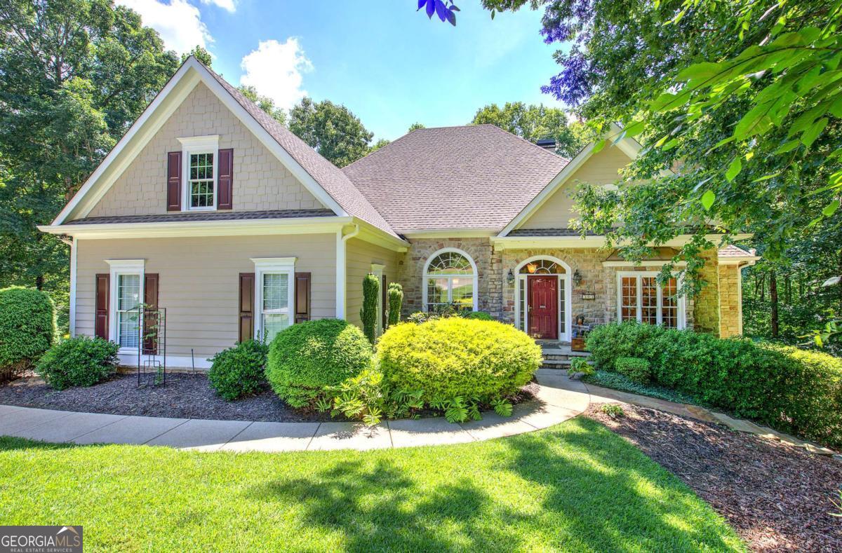 302 Waterfall Ct — photo
