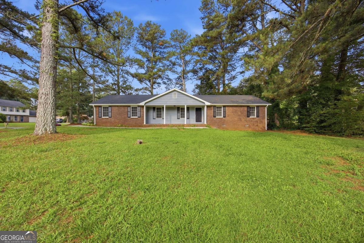 2409 Three Bars Dr — photo