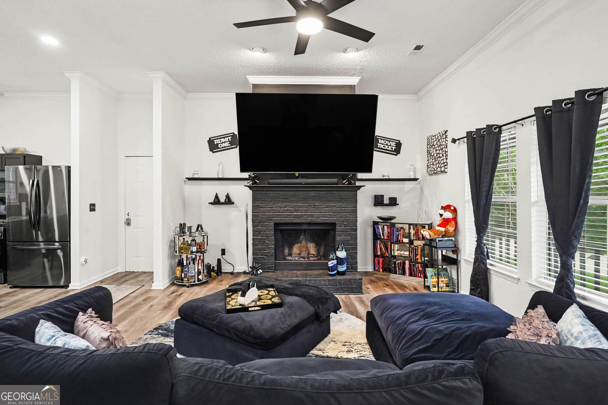 75 Contour Dr — photo