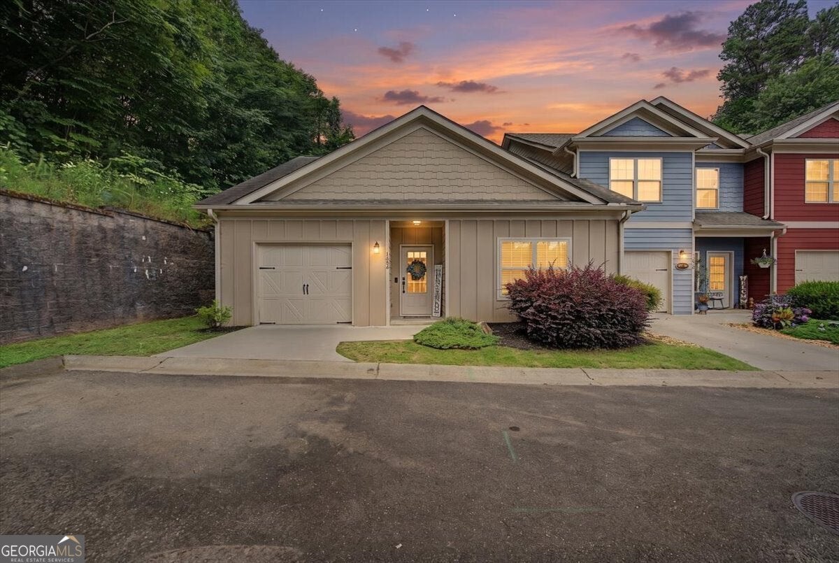 182 Towne Villas Dr — photo
