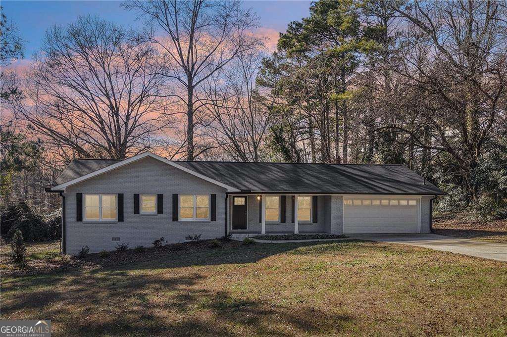 507 Castleaire Dr — photo