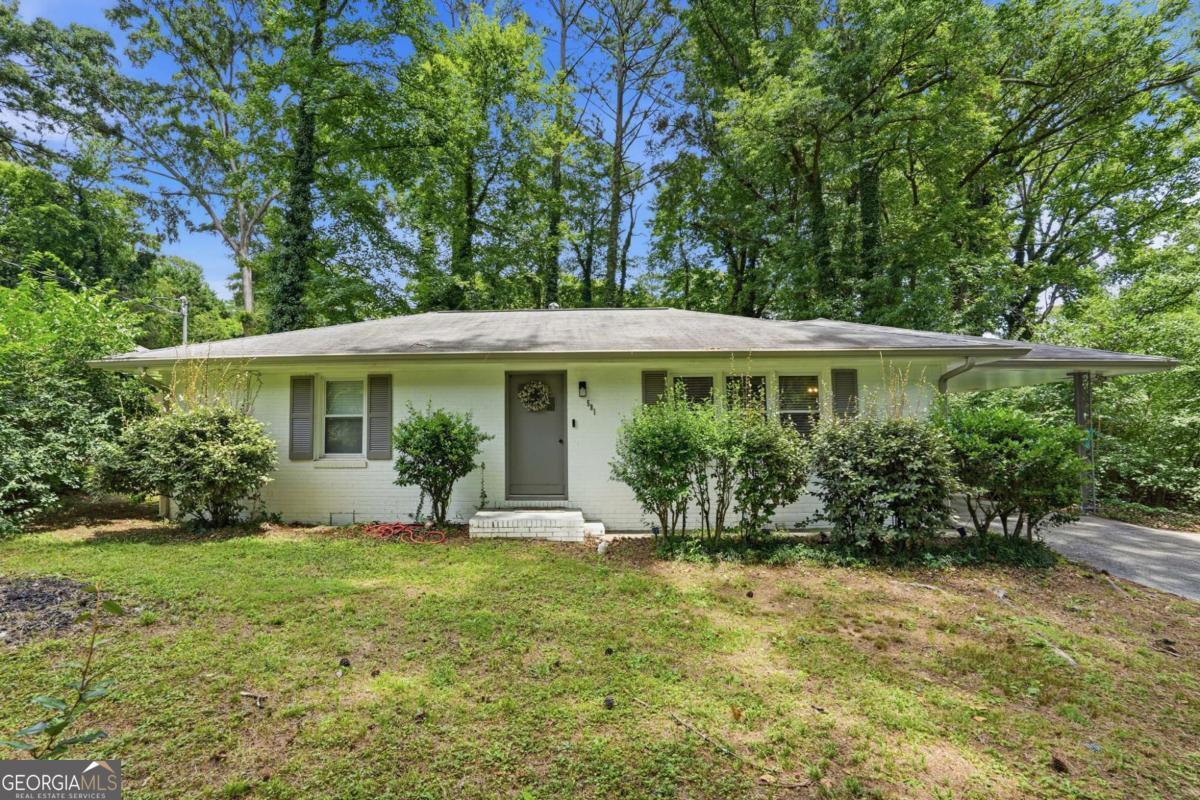 581 Meadowbrook Dr SE — photo