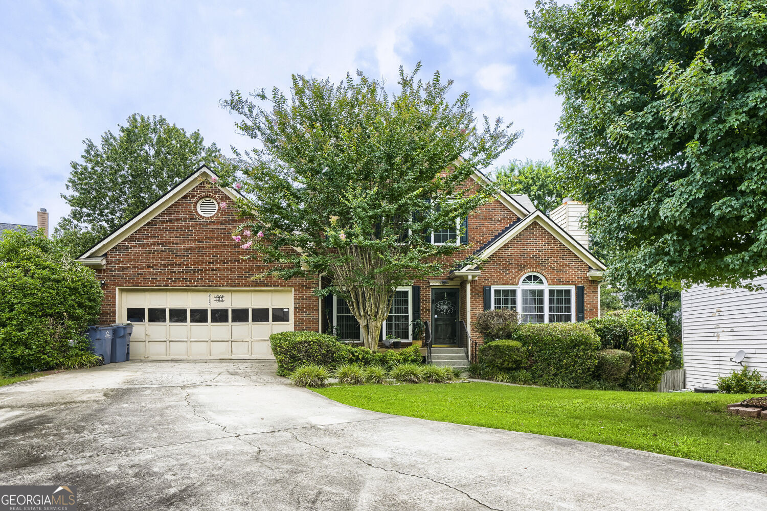 235 Saddle Bridge Dr — photo