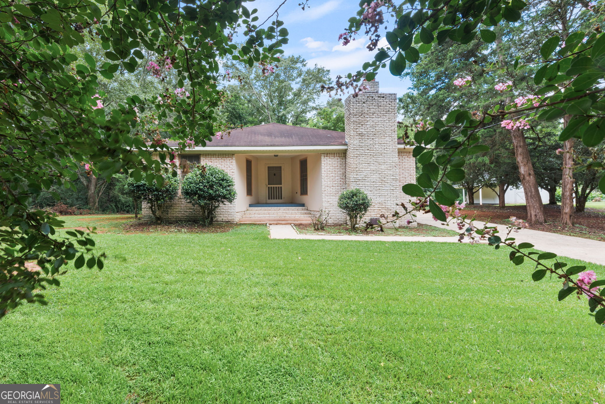 8 Thompson Ln — photo