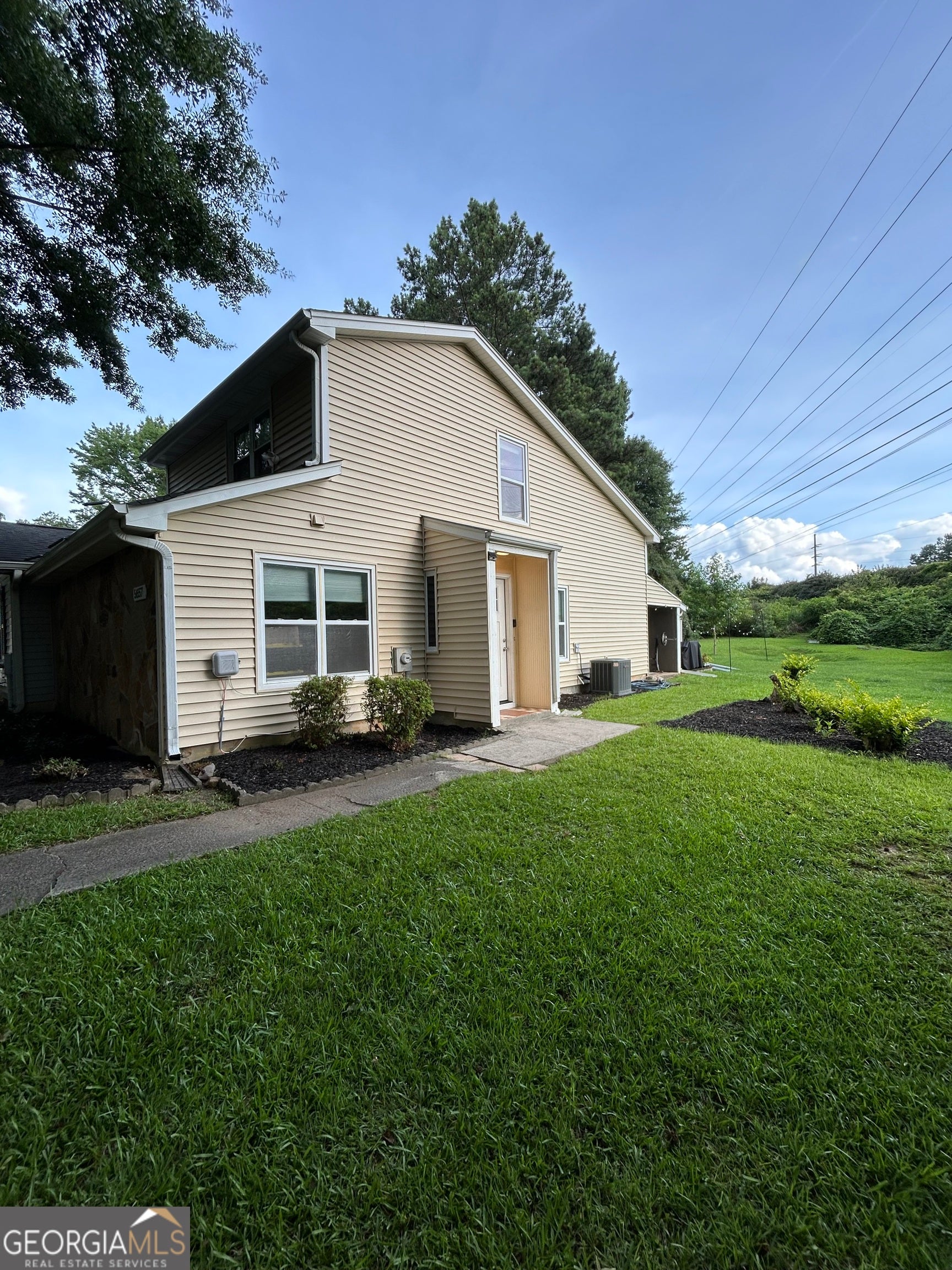 5657 Waterford Ct — photo