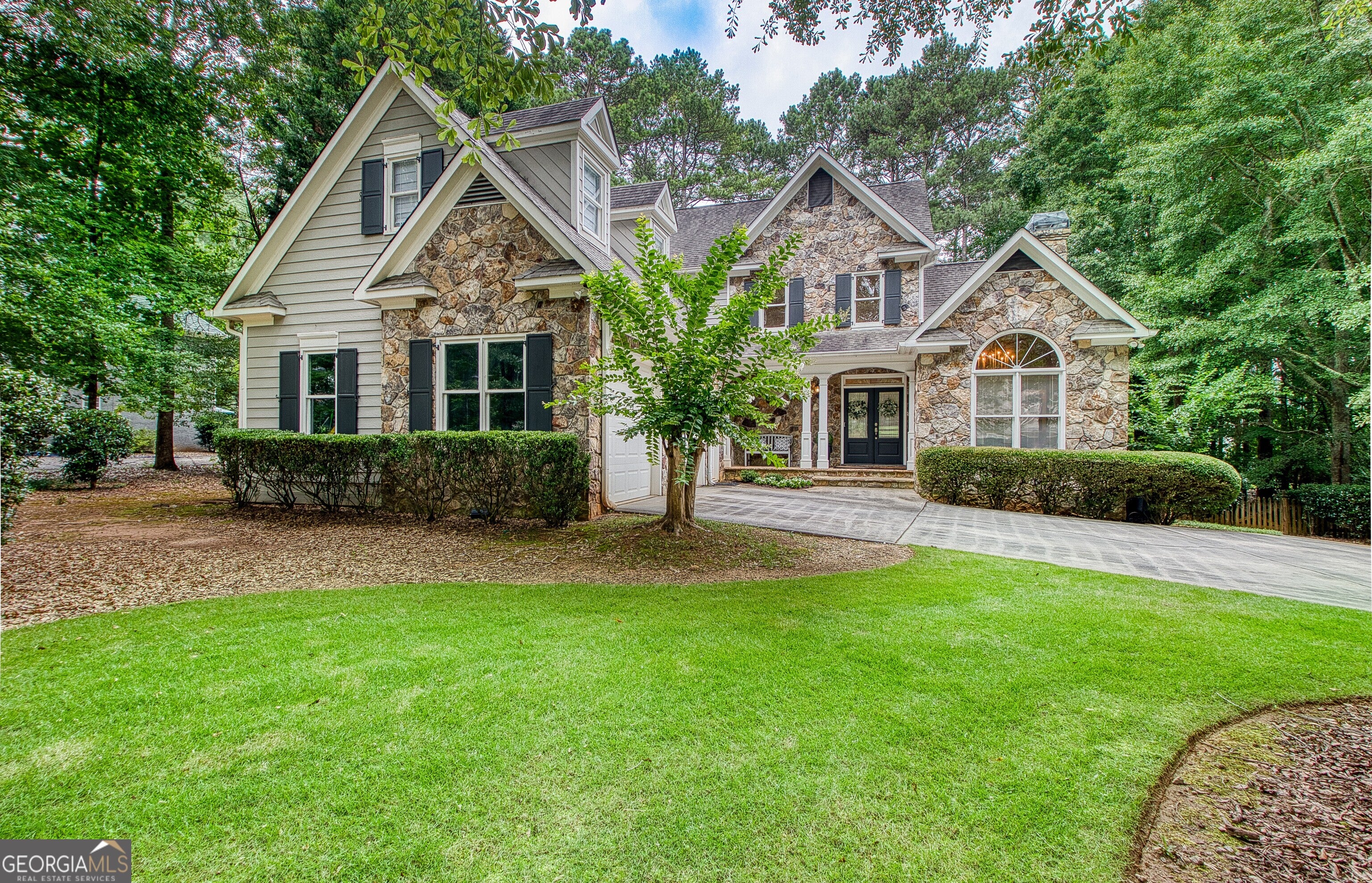 22 Shoreline Dr — photo