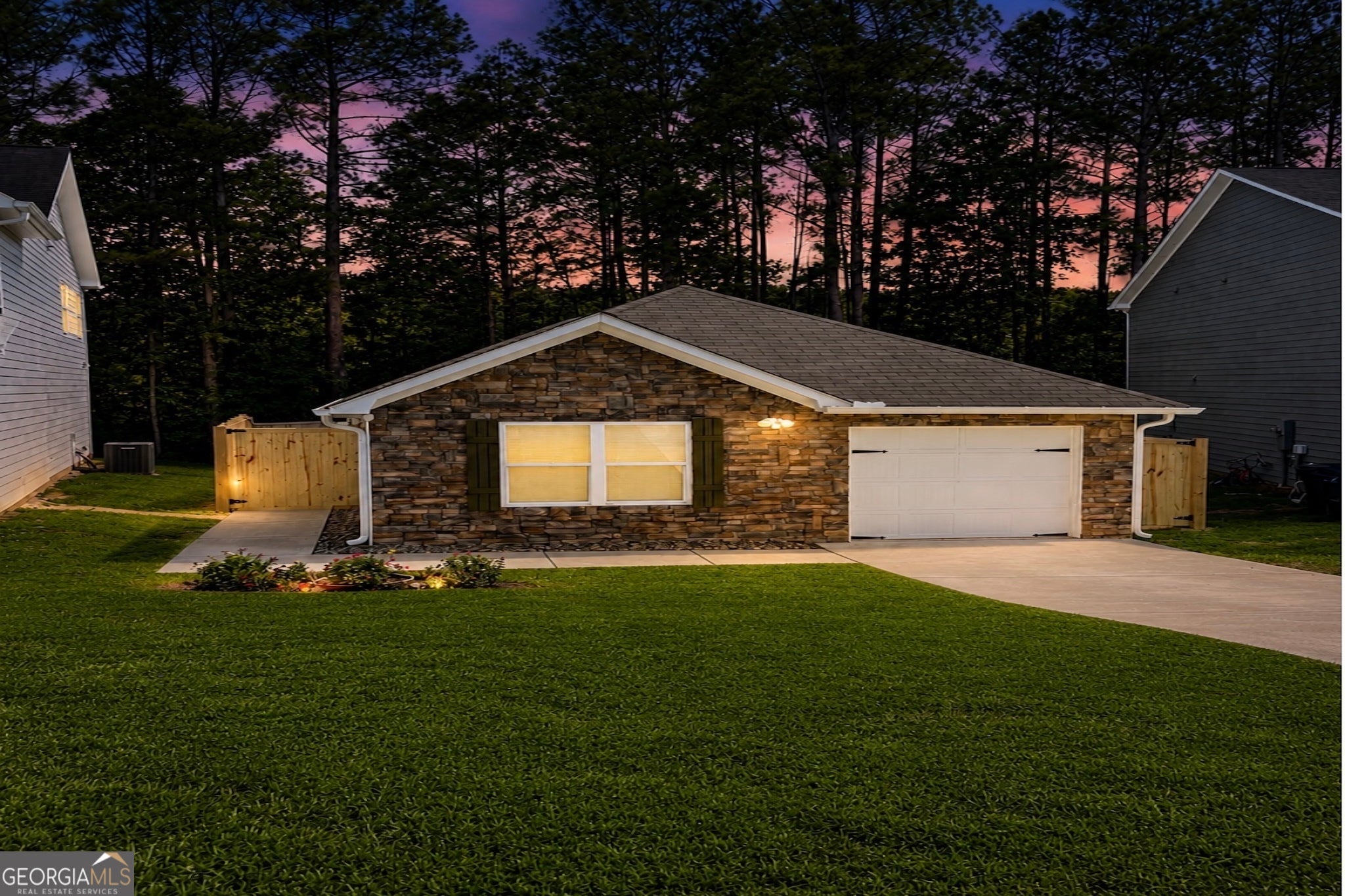 61 Hood Park Ct — photo