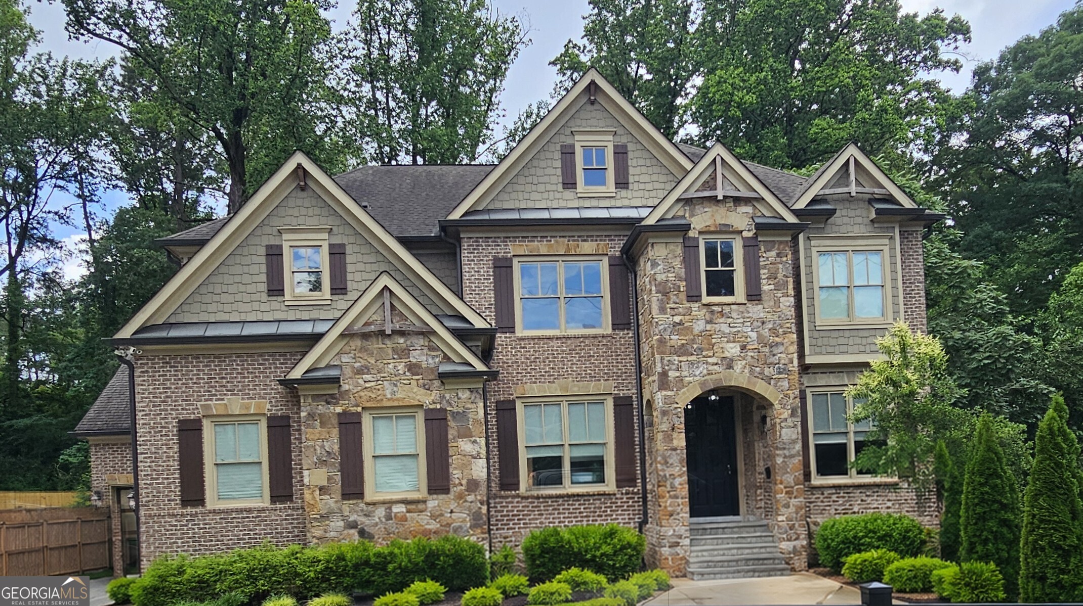 2110 E Roxboro Road NE, Atlanta, GA 30324