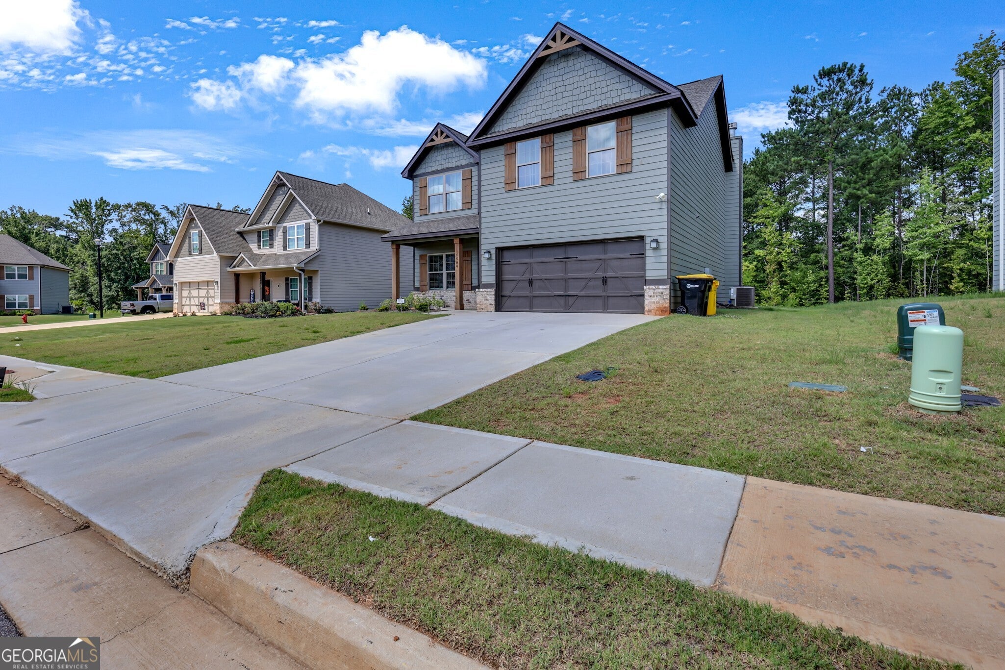 4589 Capulet Ct — photo