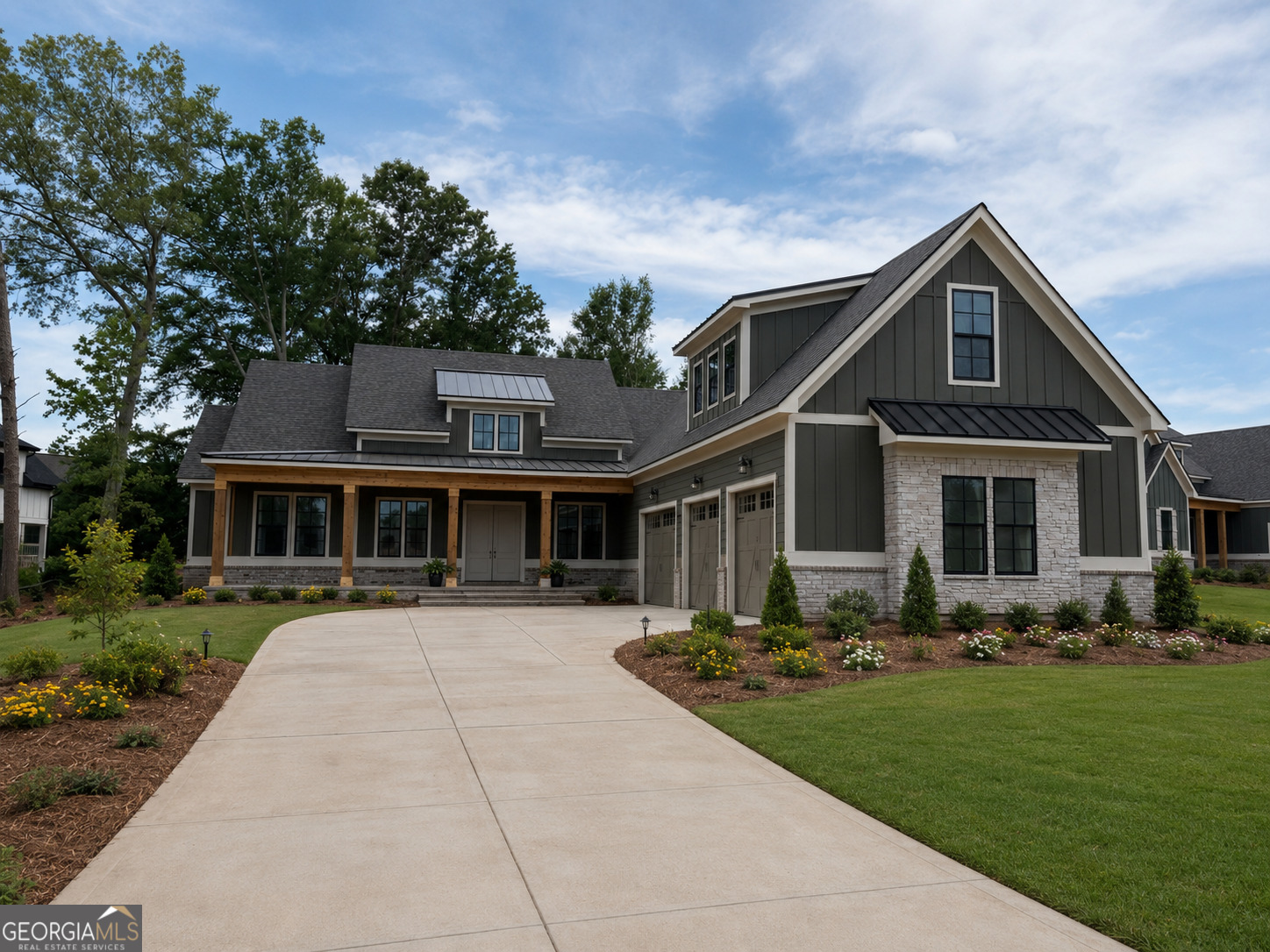 201 Eagles Way — photo