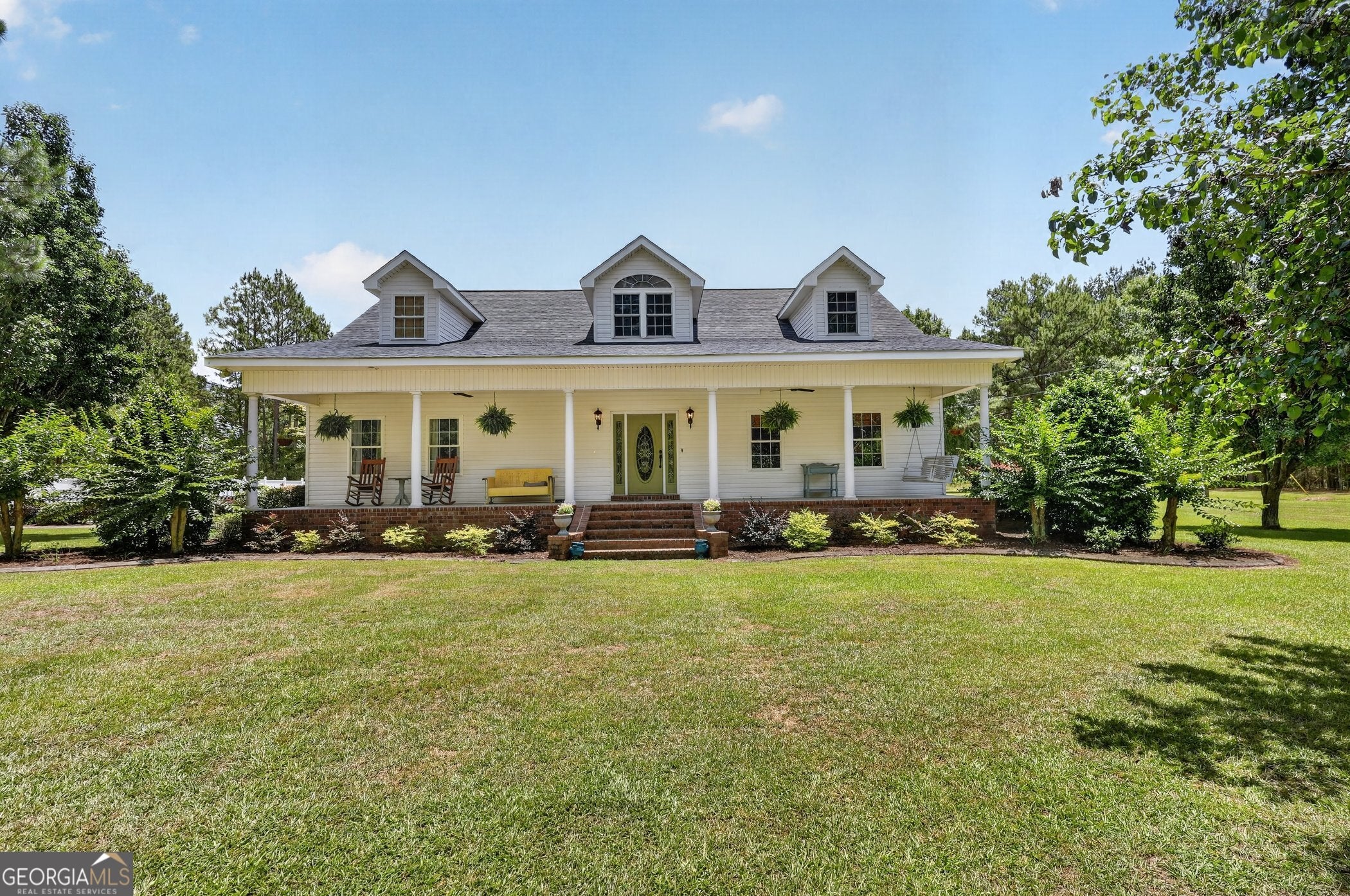300 Johnson Dr — photo