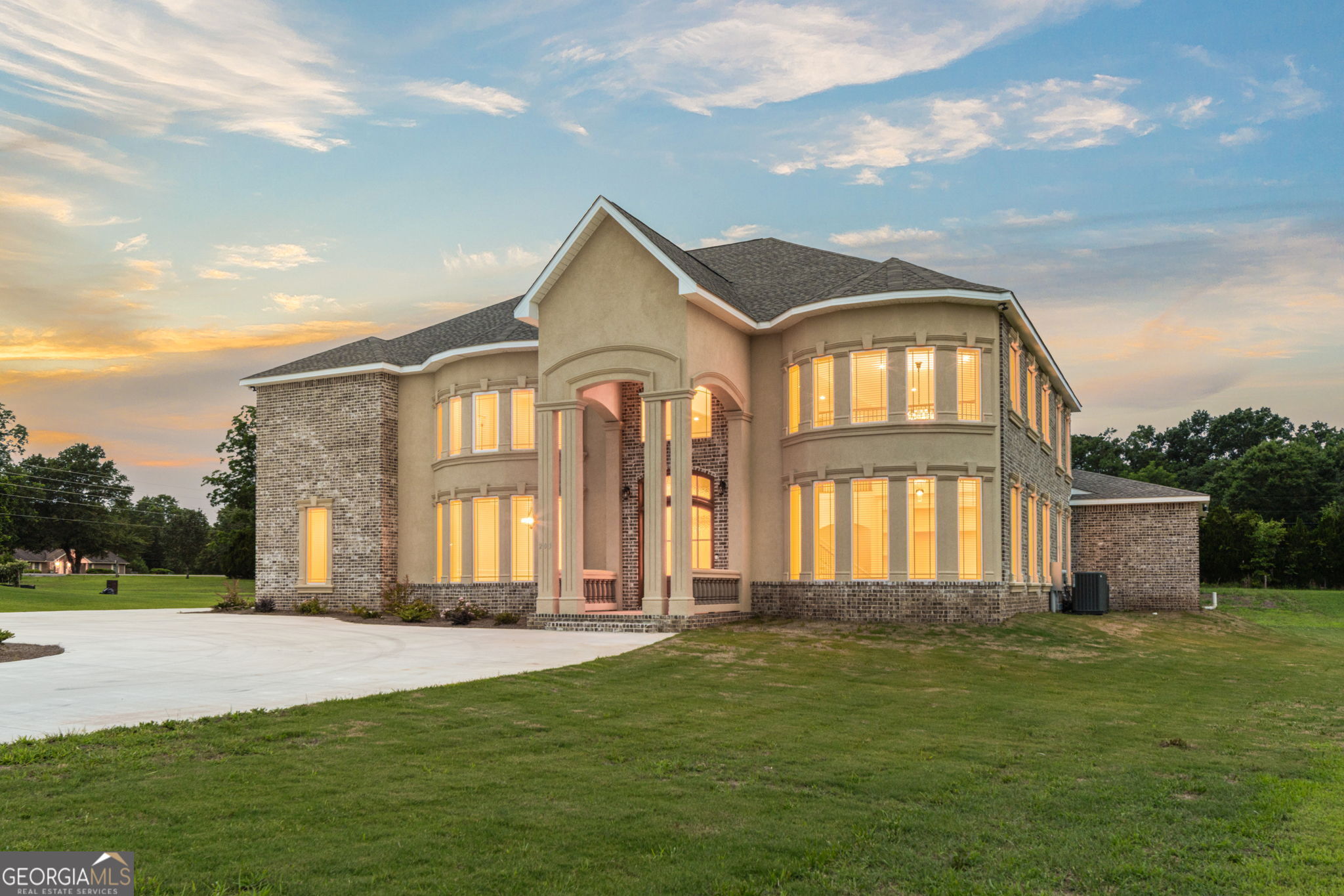 203 Highland Park Dr — photo