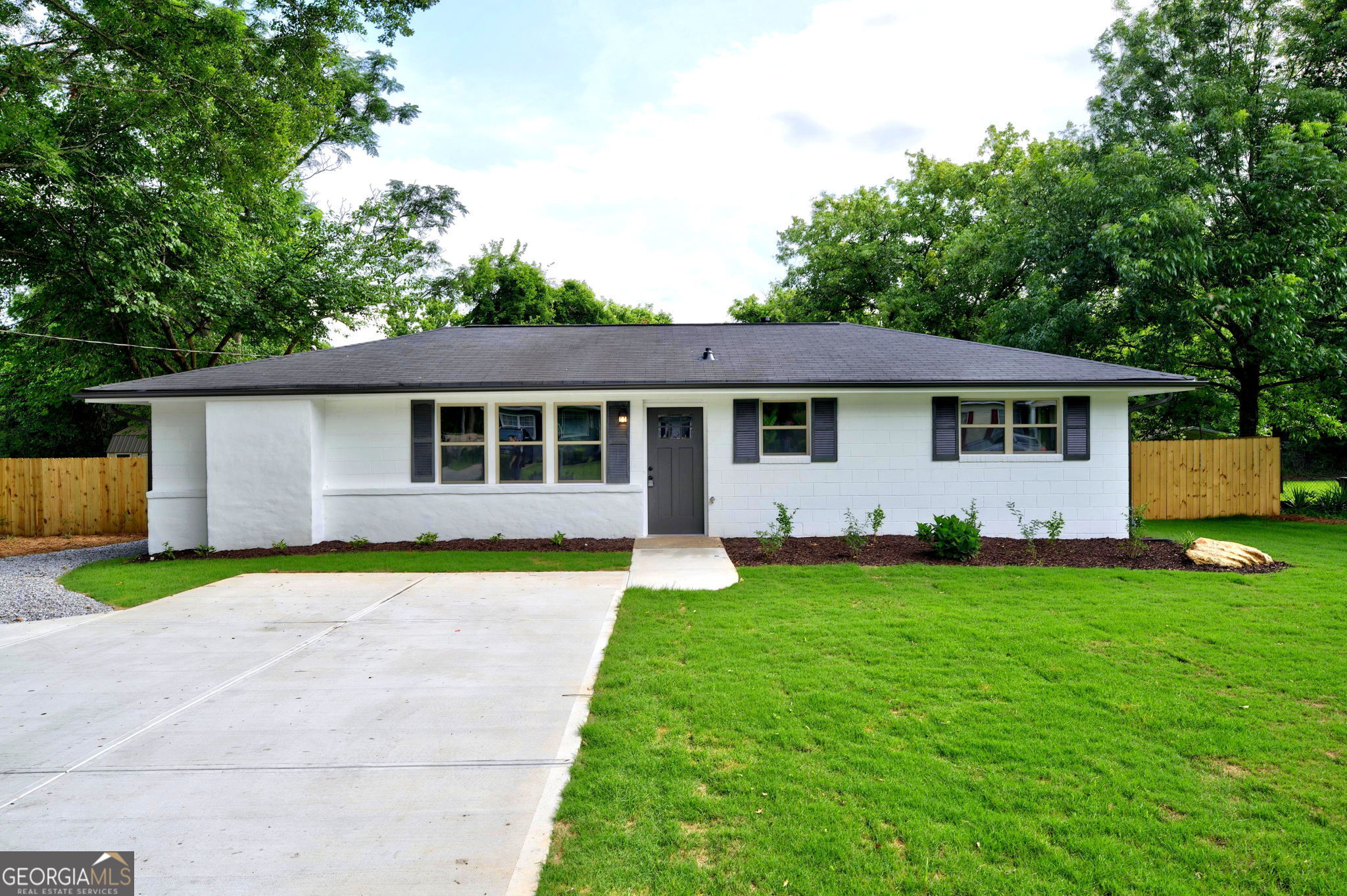 230 Morningview Dr — photo
